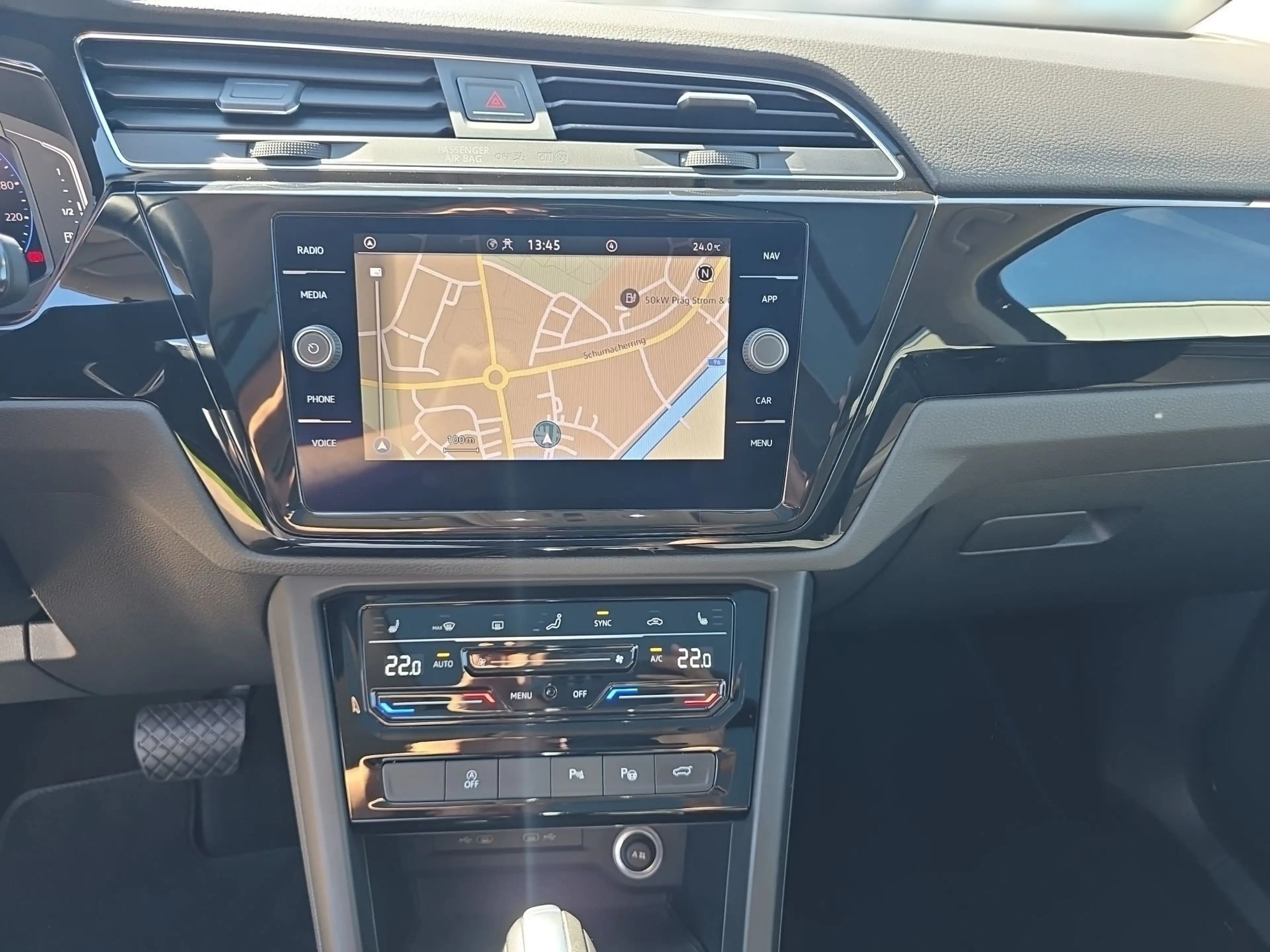 Volkswagen Touran 1.5 TSI Highline *AHK*LED*KAMERA*NAVI* — photo 12