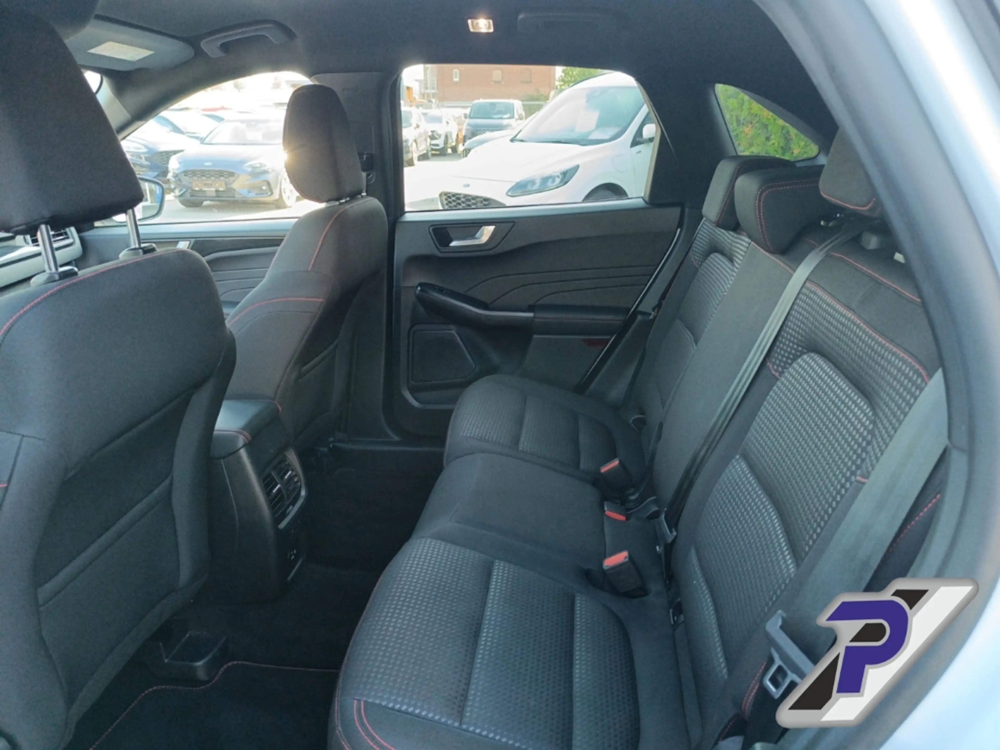 Ford Kuga Plug-In Hybrid PHEV ST-Line AHK-klappbar Navi Digi — photo 14
