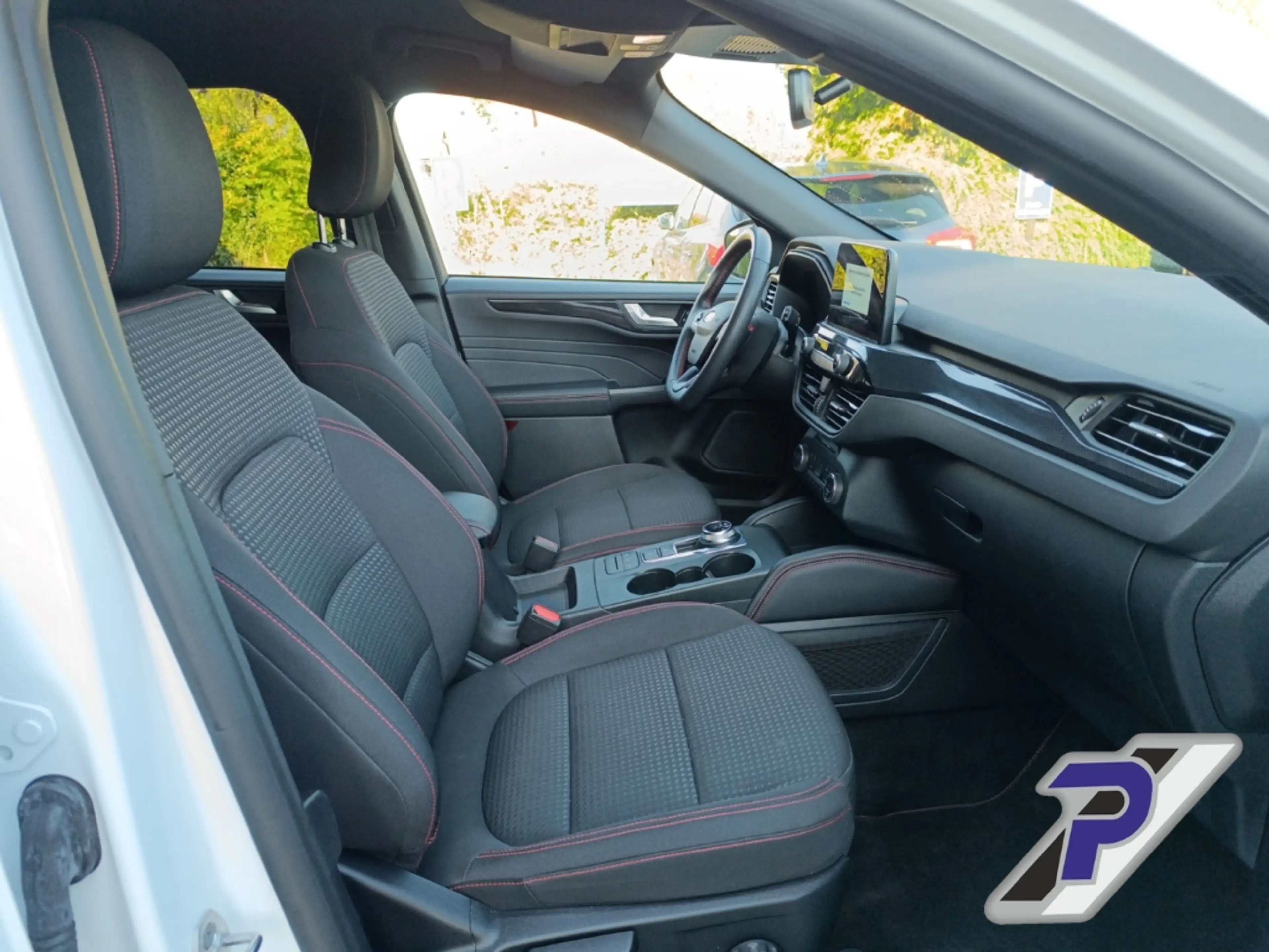 Ford Kuga Plug-In Hybrid PHEV ST-Line AHK-klappbar Navi Digi — photo 15