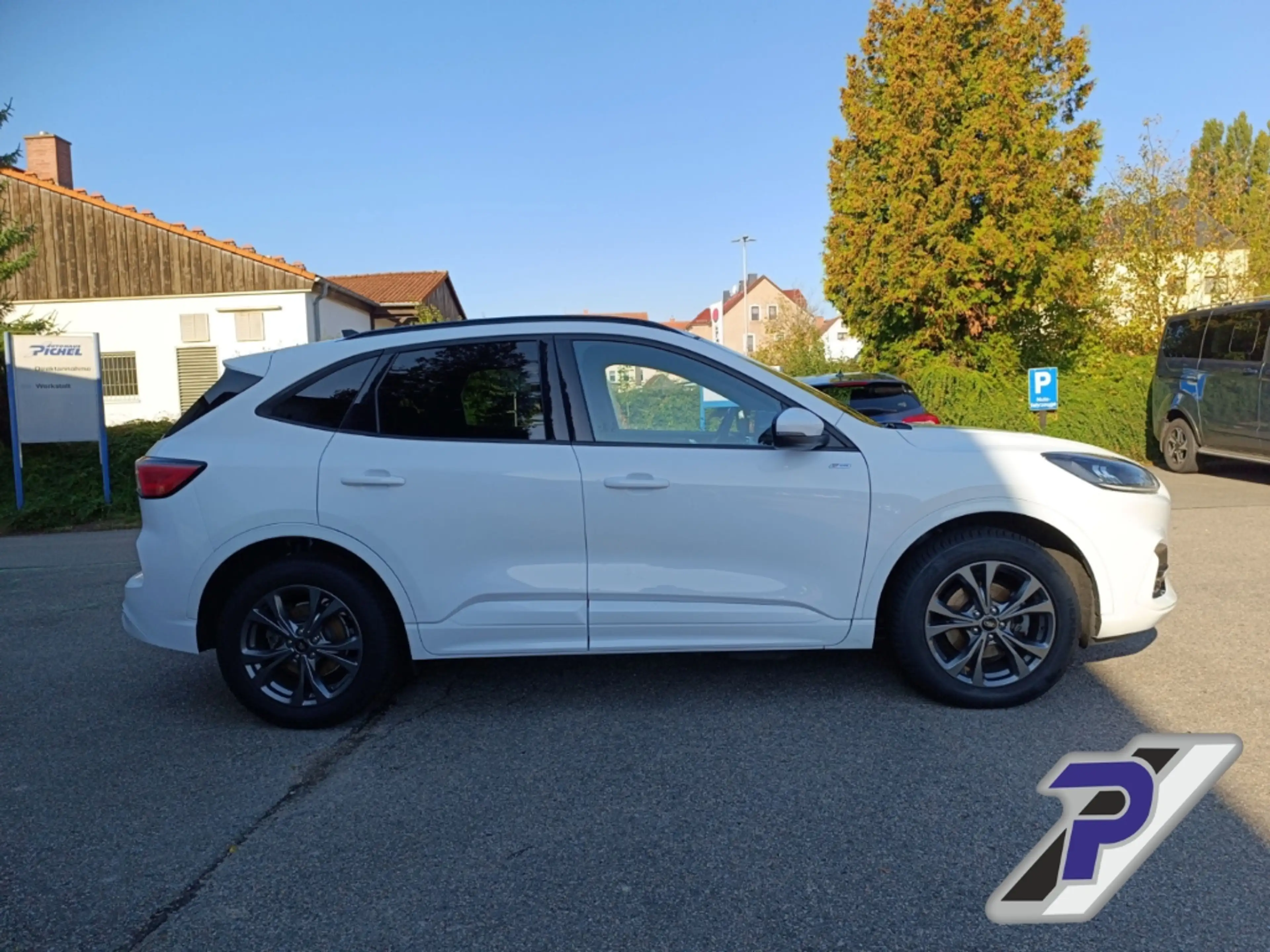 Ford Kuga Plug-In Hybrid PHEV ST-Line AHK-klappbar Navi Digi — photo 7
