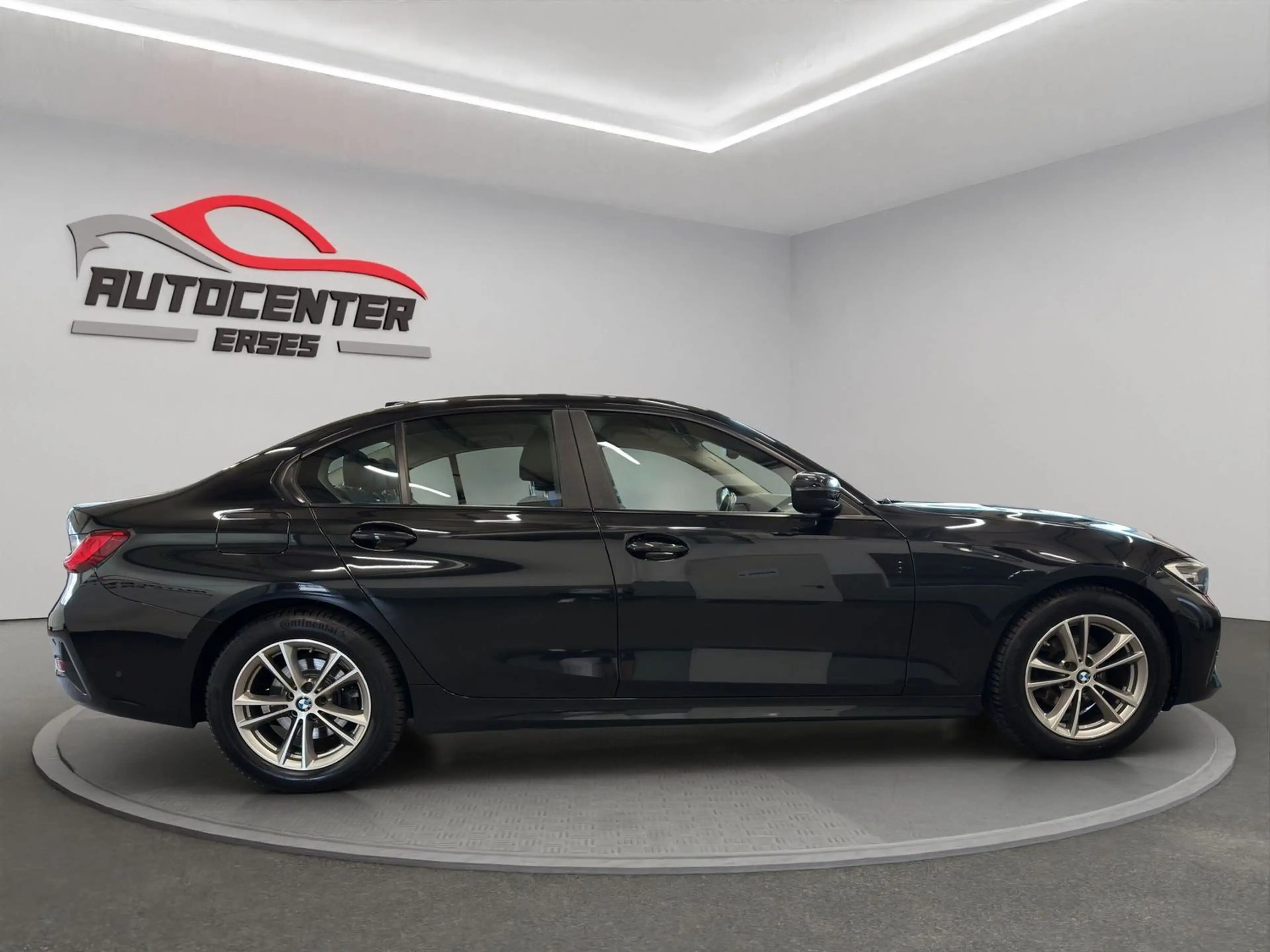 BMW 318 d Advantage Navi LED Kamera — photo 6