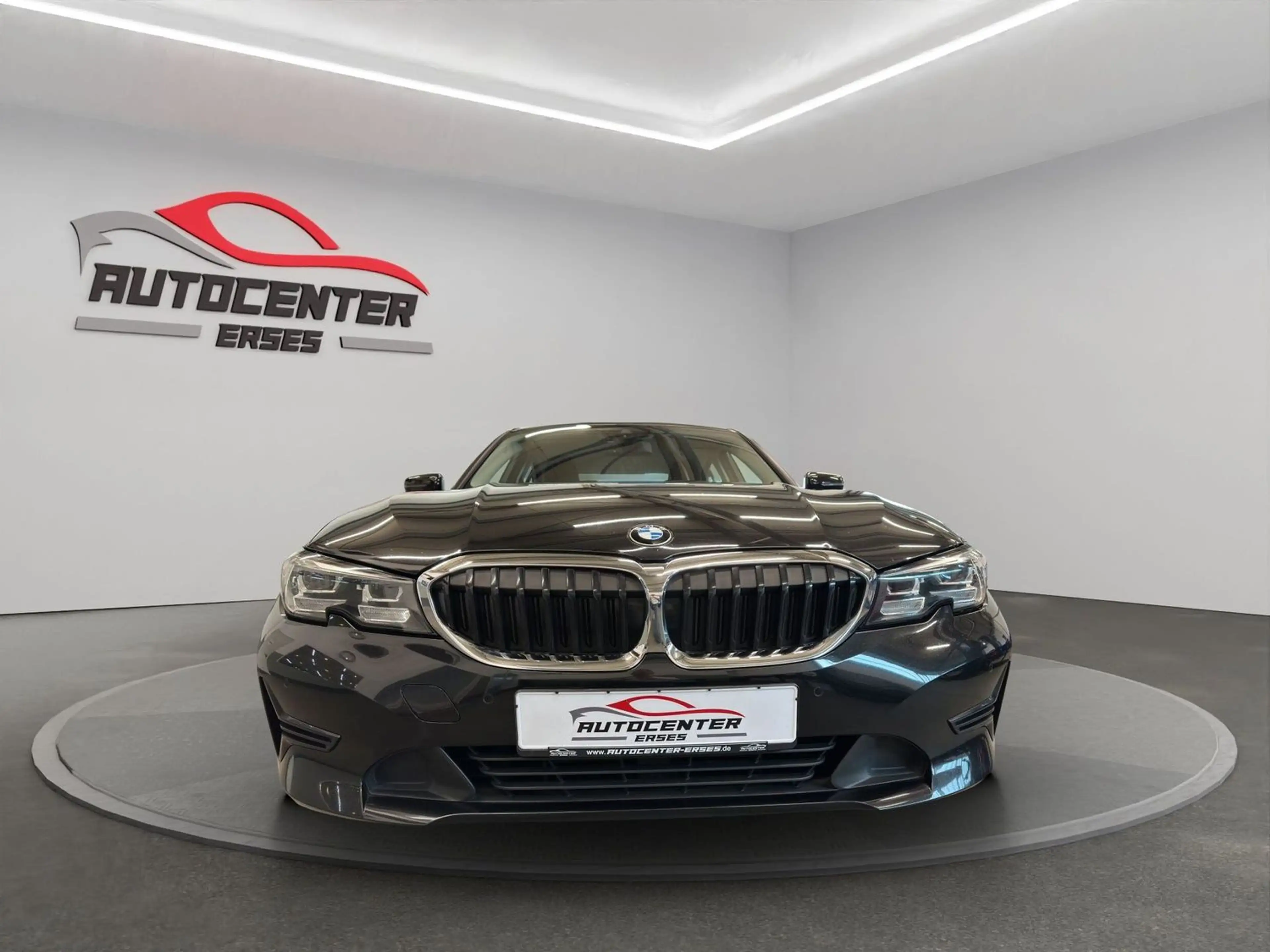 BMW 318 d Advantage Navi LED Kamera — photo 7