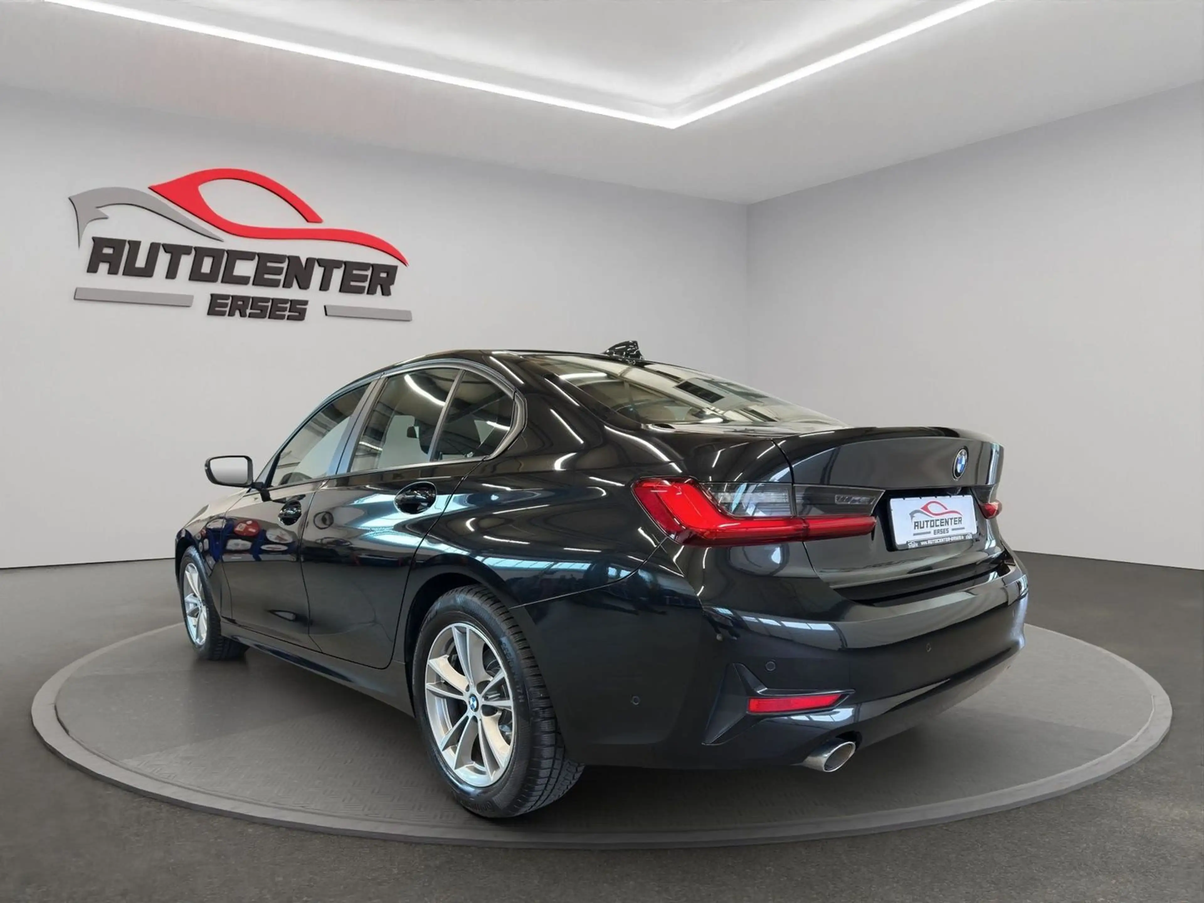 BMW 318 d Advantage Navi LED Kamera — photo 3