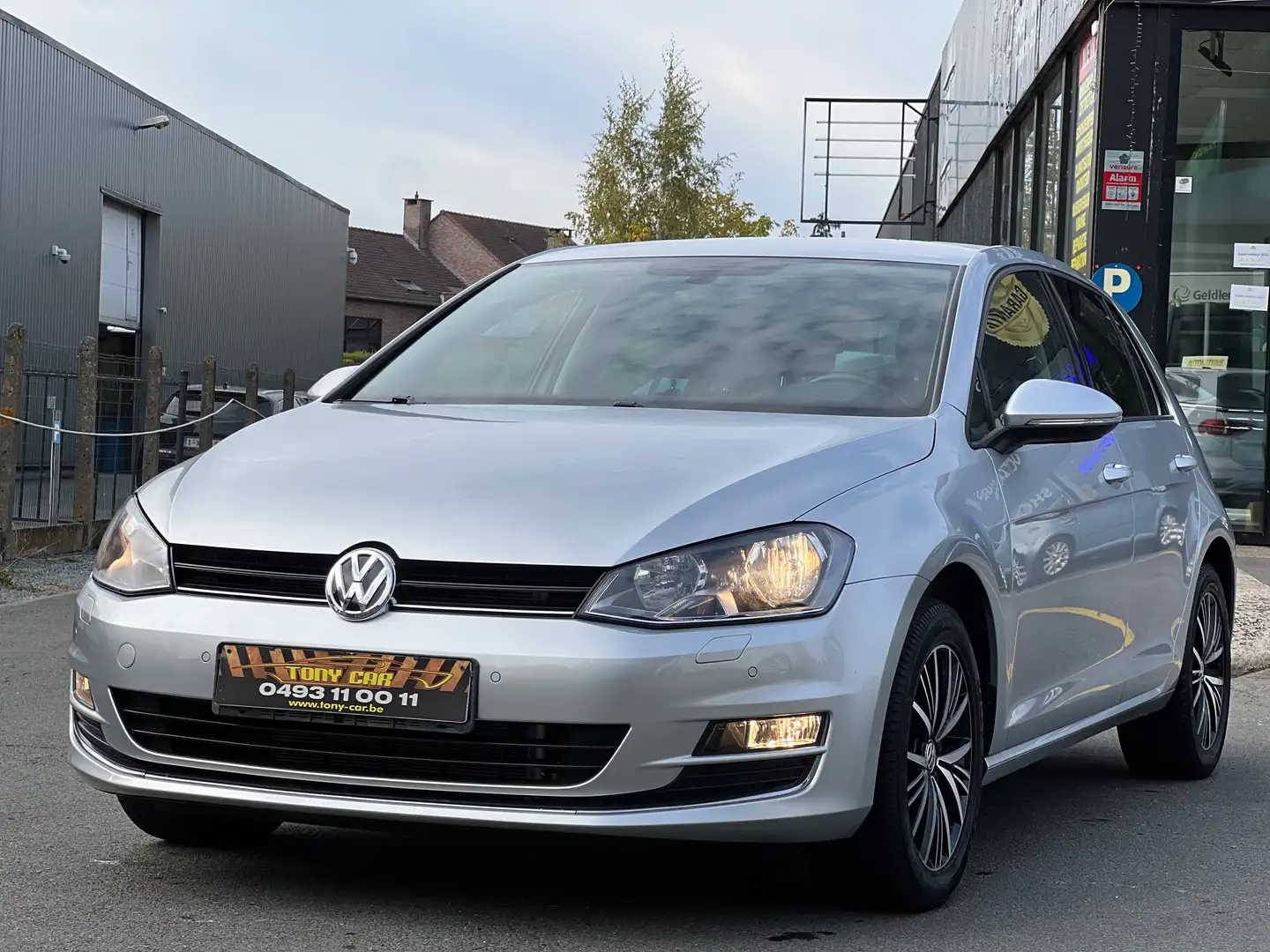 Volkswagen Golf Golf 1.2 TSI Allstar*BT*CLiMA*USB* garantie 12M Grijs - 2