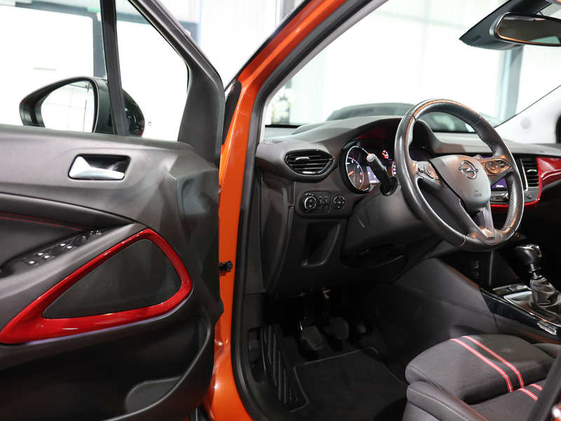 Opel Crossland 1.5 D GS-LINE SPORT / ORANGE & BLACK — photo 12