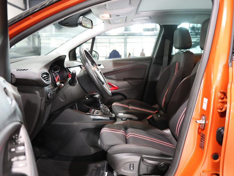 Opel Crossland 1.5 D GS-LINE SPORT / ORANGE & BLACK — photo 13