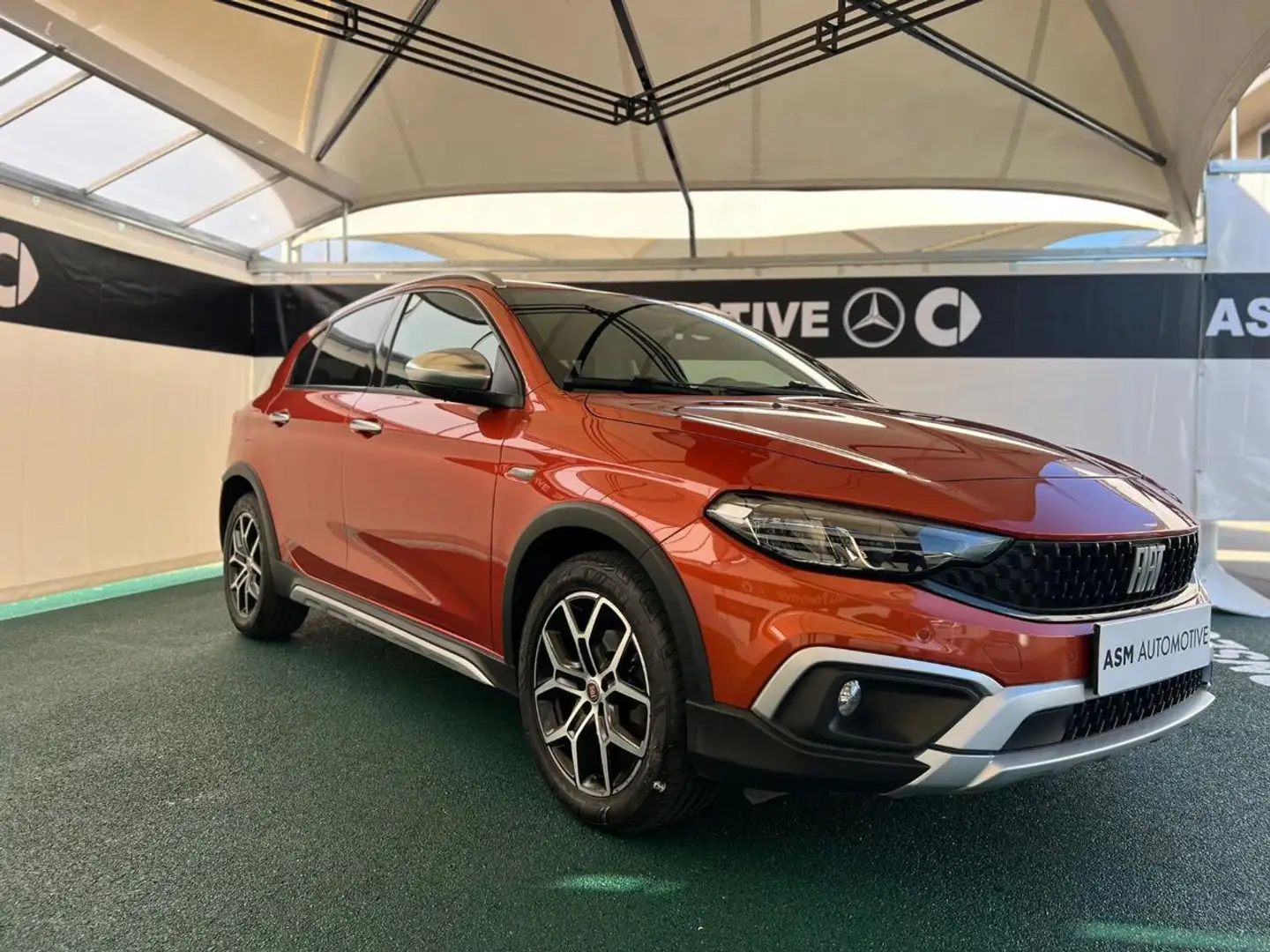 Fiat Tipo 1.6 Mjt S&S 5 porte Cross Arancione - 1