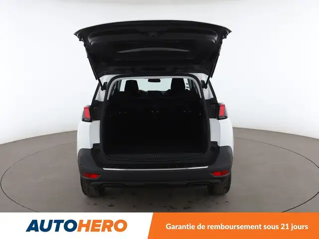 Peugeot 5008 view 16