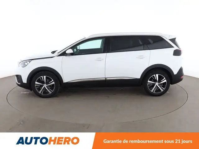 Peugeot 5008 view 3