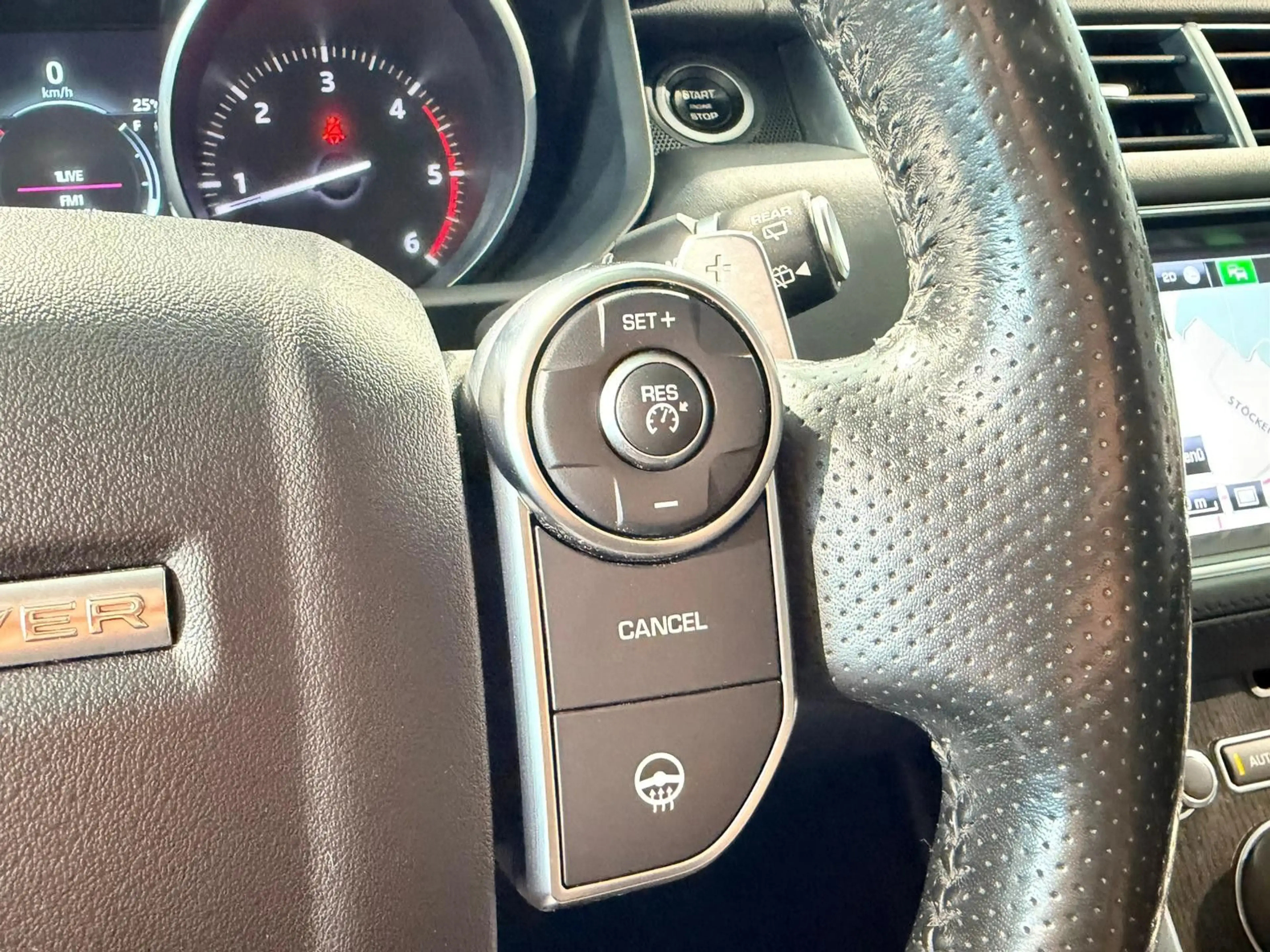 Land Rover Range Rover Sport HSE Dynamic AHK*MERIDIAN*22"* — photo 15