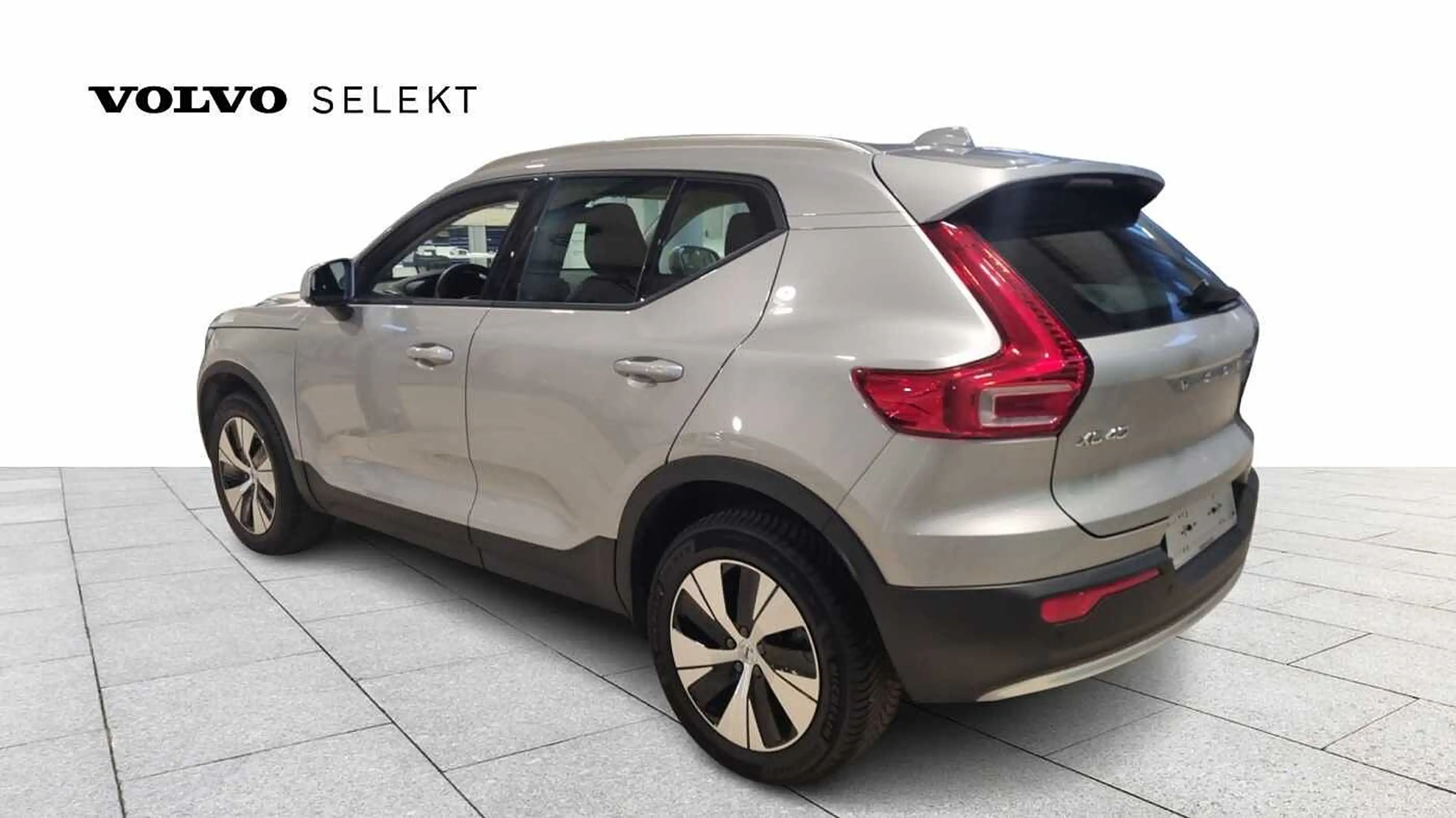 Volvo XC40 B3 Mild hybrid, Benz, leder !! 3 jaar waarborg — photo 2