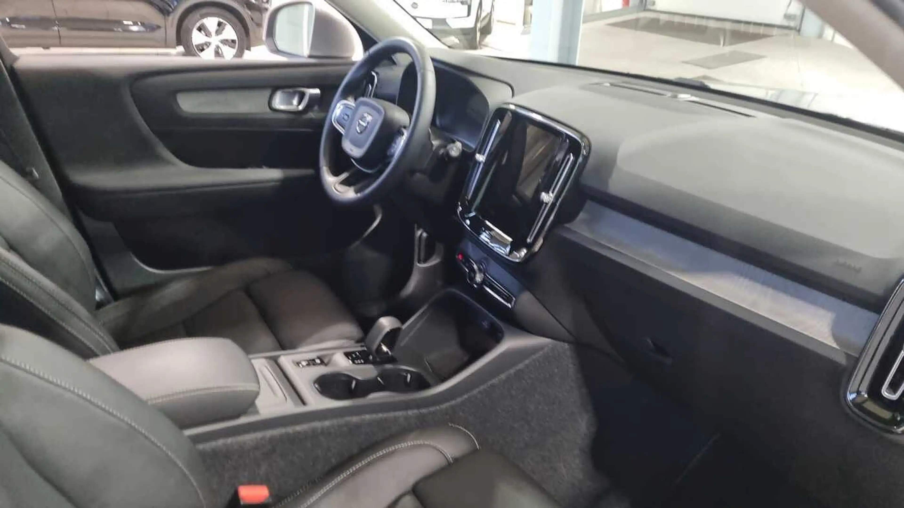 Volvo XC40 B3 Mild hybrid, Benz, leder !! 3 jaar waarborg — photo 6