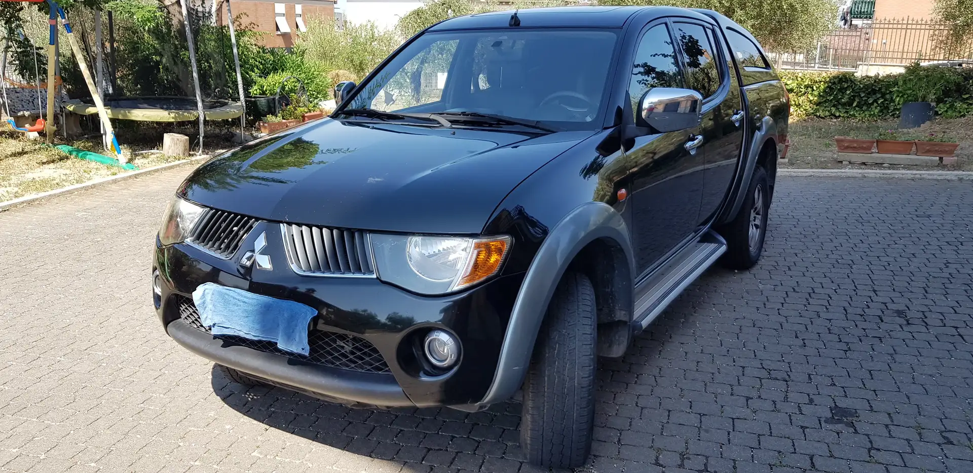 Mitsubishi L200 L200 2.5 di-d Invite Noir - 1