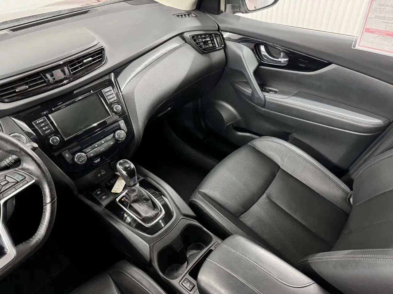 Nissan Qashqai photo Nissan Qashqai