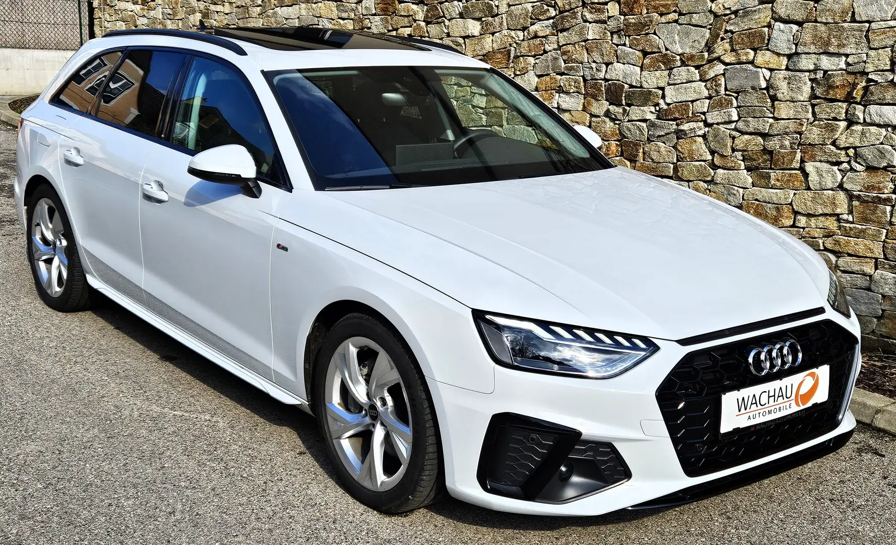 Audi A4 Avant 40 TDI S-line*PANO*Massage*Vorrüstung AHK Weiß - 2