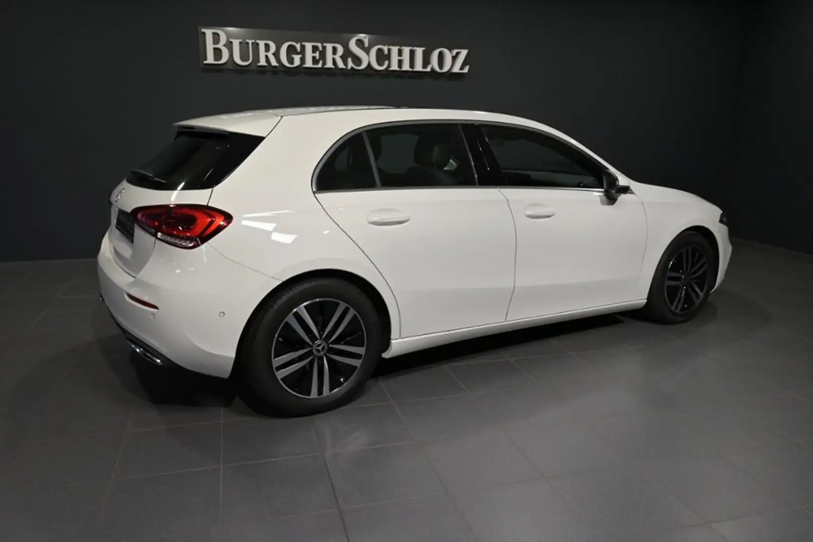 Mercedes-Benz A 220 d PROGRESSIVE/360'/LED/TOTW/PANO/SHZ Fehér - 2