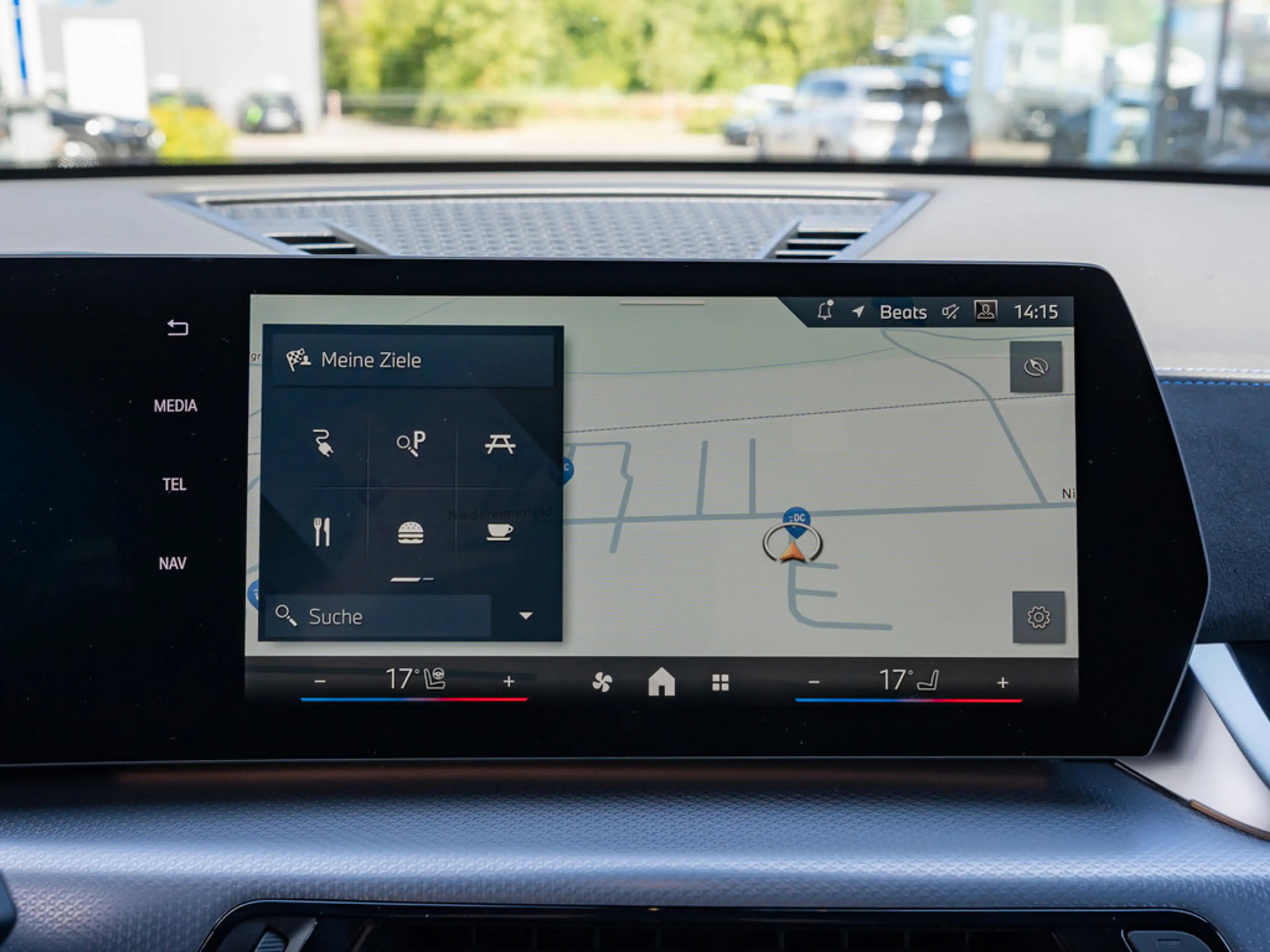 BMW iX2 eDrive20 M-Sport Pro LED AHK NAVI KAMERA — photo 13