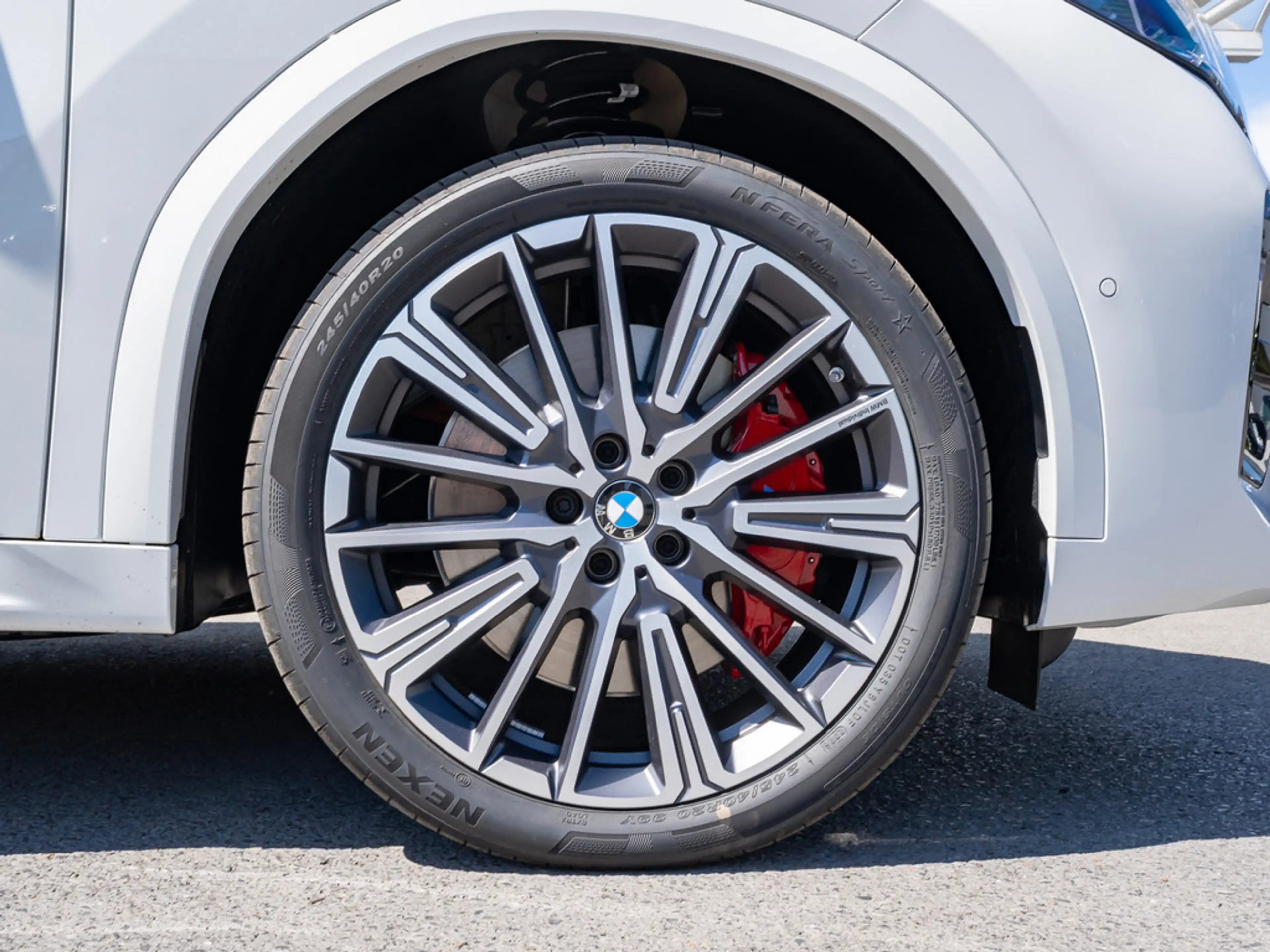 BMW iX2 eDrive20 M-Sport Pro LED AHK NAVI KAMERA — photo 8