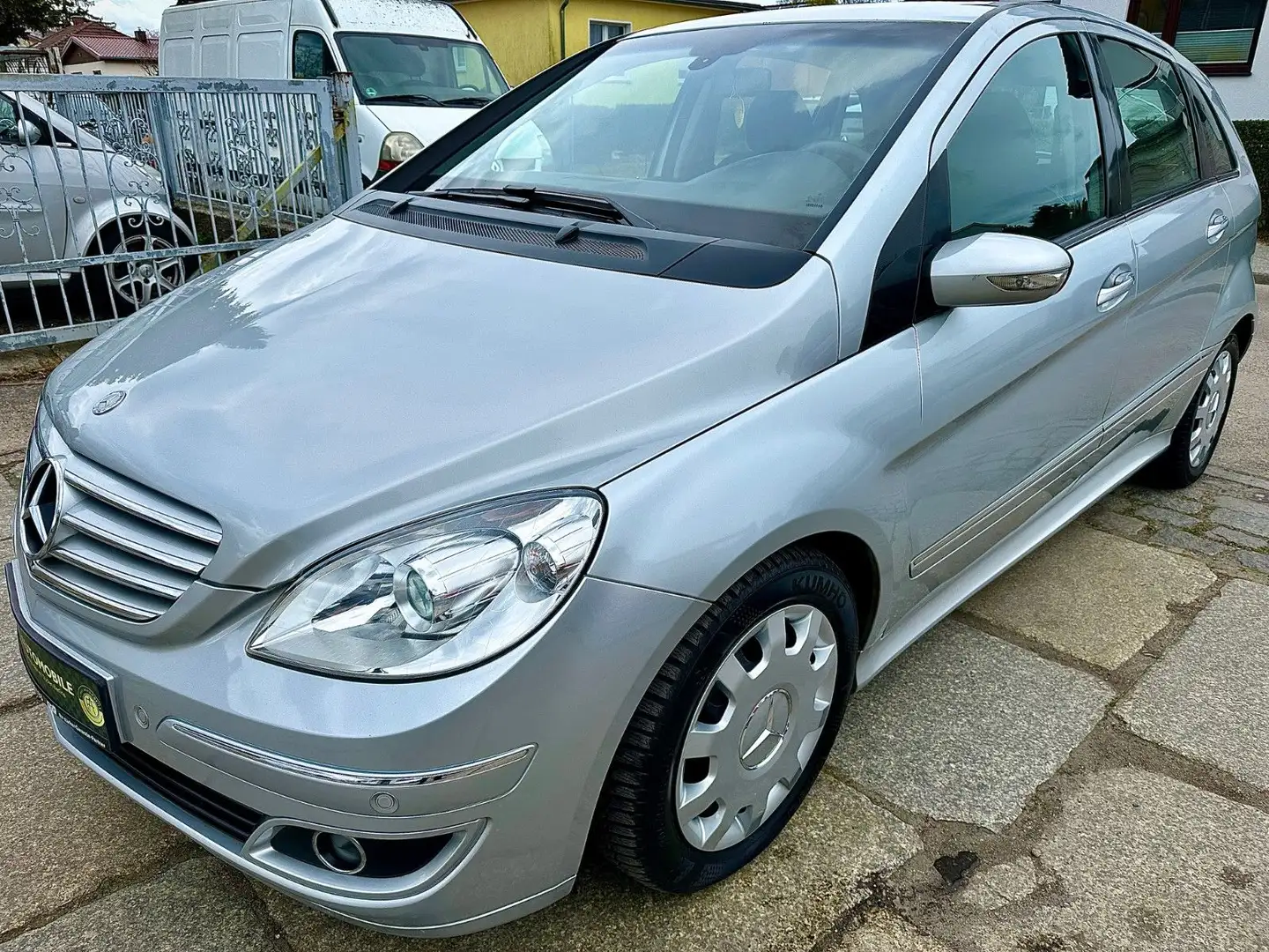 Mercedes-Benz B 170 * Automatik * Klima * SZH * EFH * PDC * Silber - 2