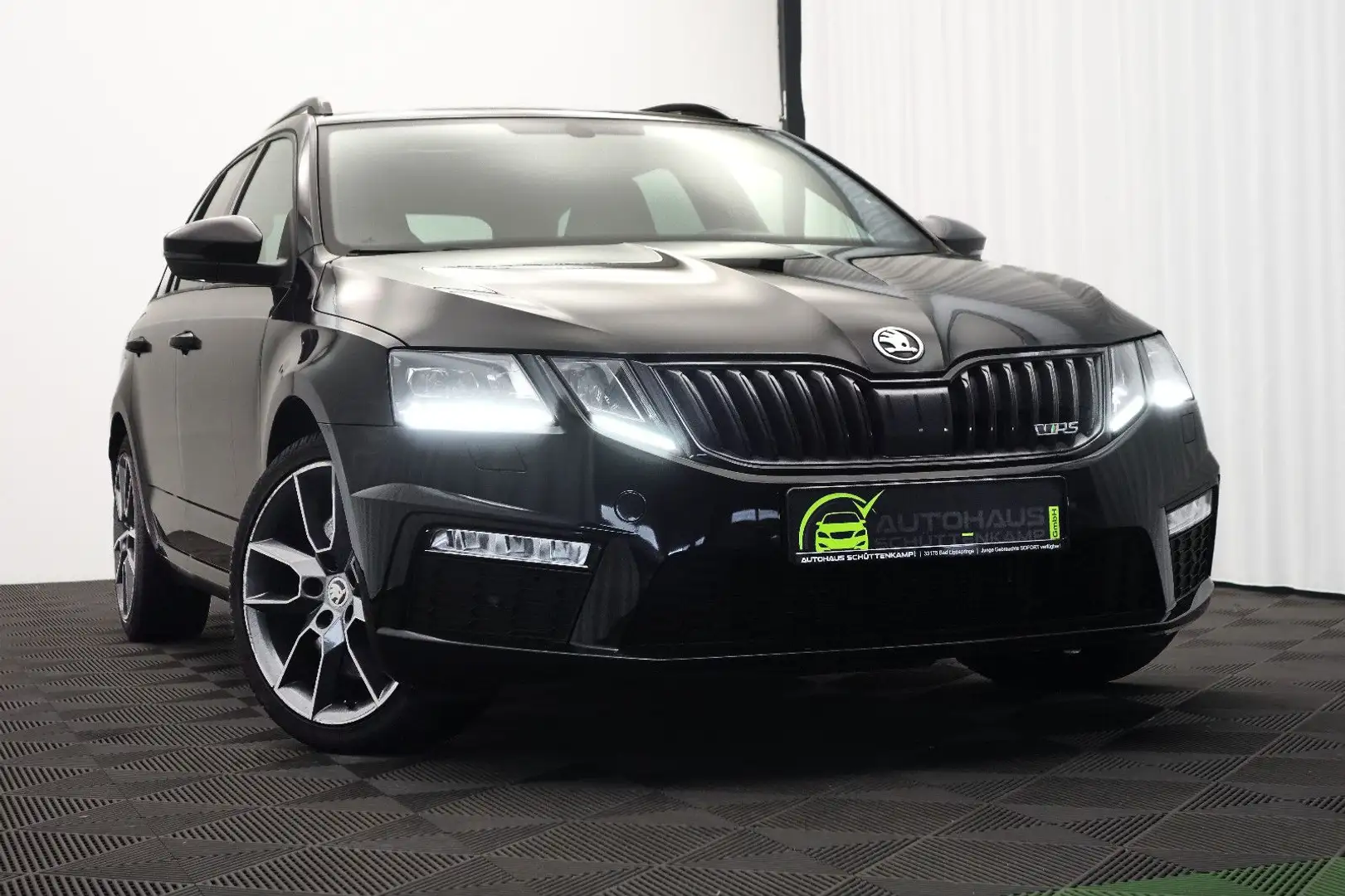 Skoda Octavia RS DSG E-HECK+ACC+LED+ANDROID+APPLE Schwarz - 1