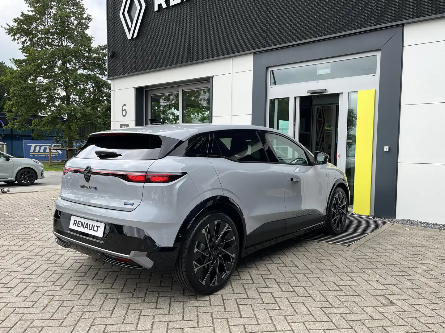 Renault Megane E-Tech Electric Esprit Alpine 220 pk Comfort Range | MY25 Gris - 2