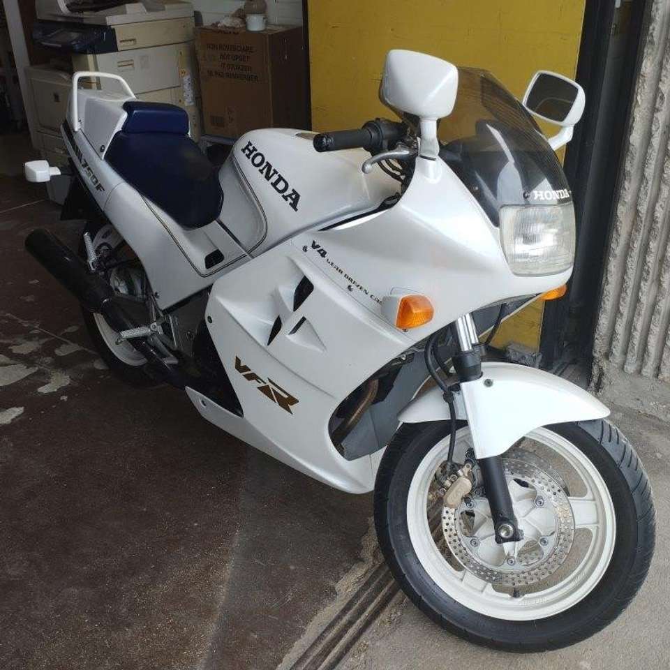 Honda VF 750