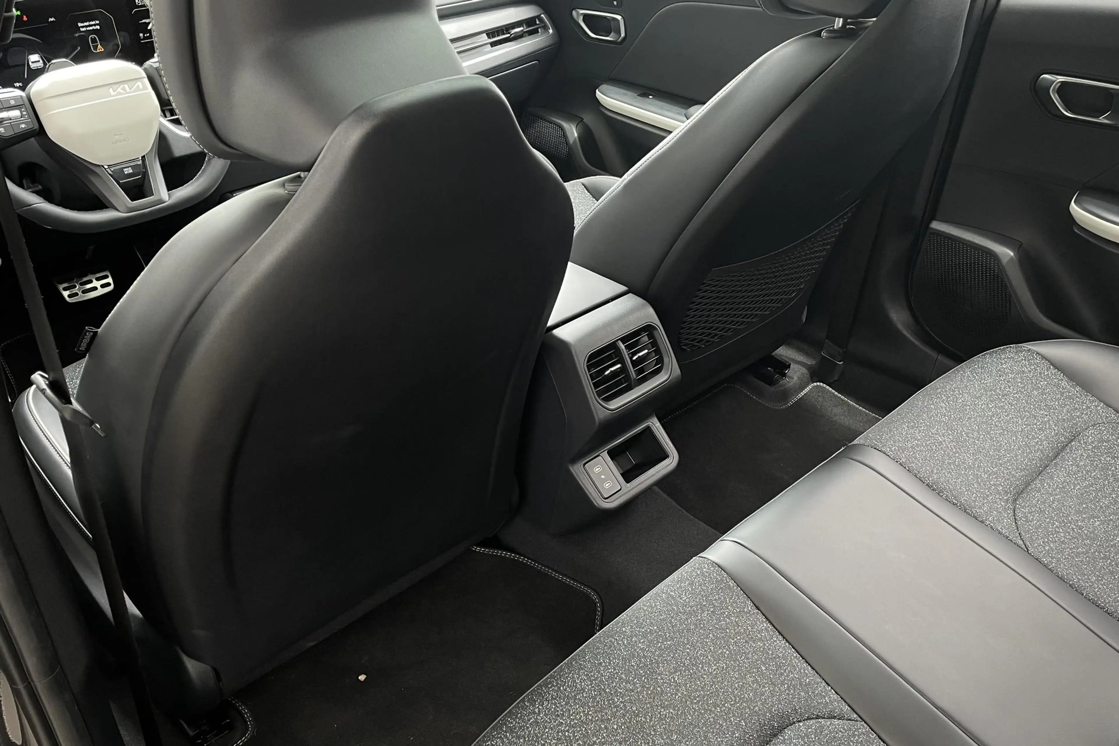 Kia K4 Sportswagon 1.0 T-GDi MHEV GT-Line Launch Edition — photo 11