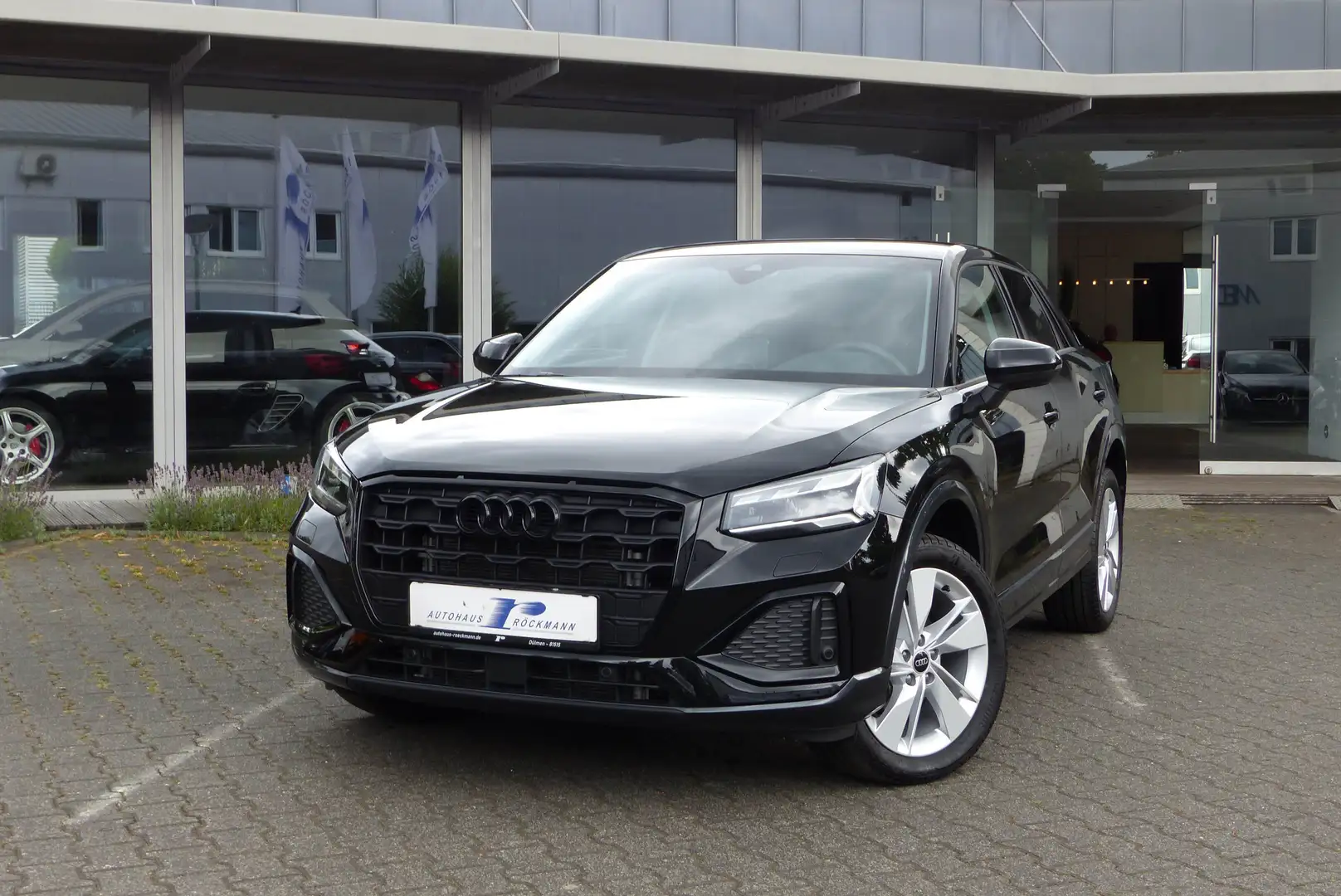 Audi Q2 35 TFSI Aut. neues Modell Matrix App Kamera DAB el Schwarz - 2