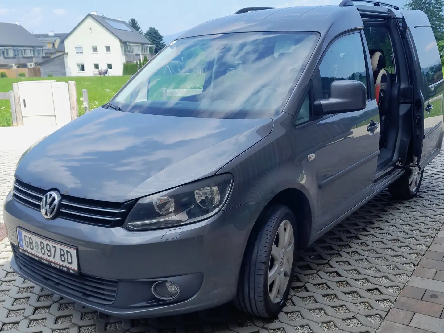 Volkswagen Caddy Caddy Kombi Country 2,0 TDI DPF 4MOTION Country Grau - 1