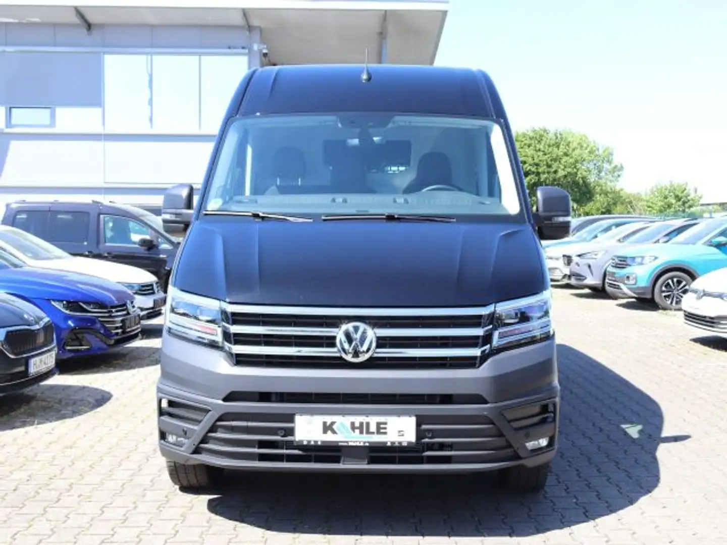 Volkswagen Crafter 35 Kasten 2.0 TDI Automatik AHK LED Navi Schwarz - 2