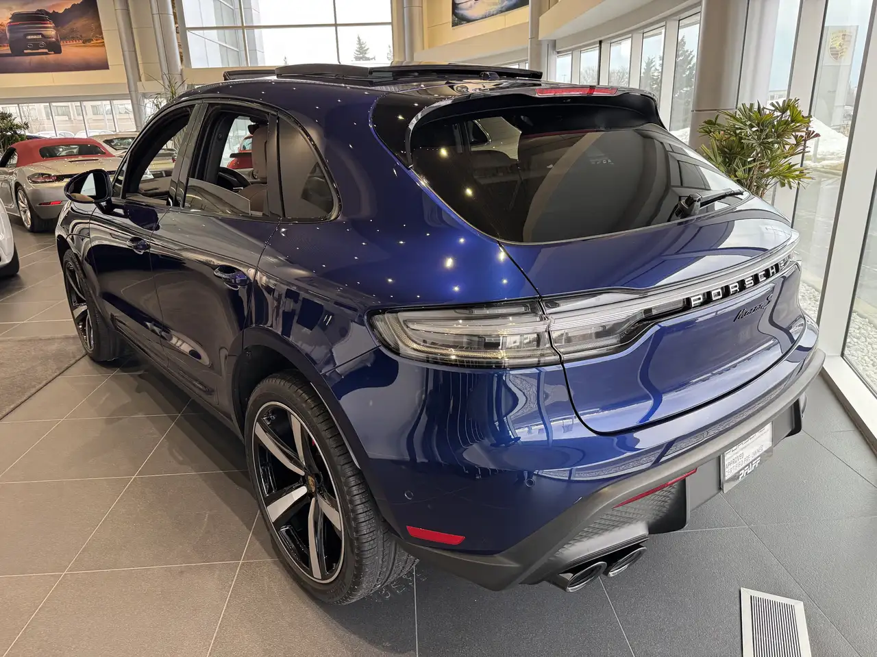 Porsche Macan снимка Porsche Macan