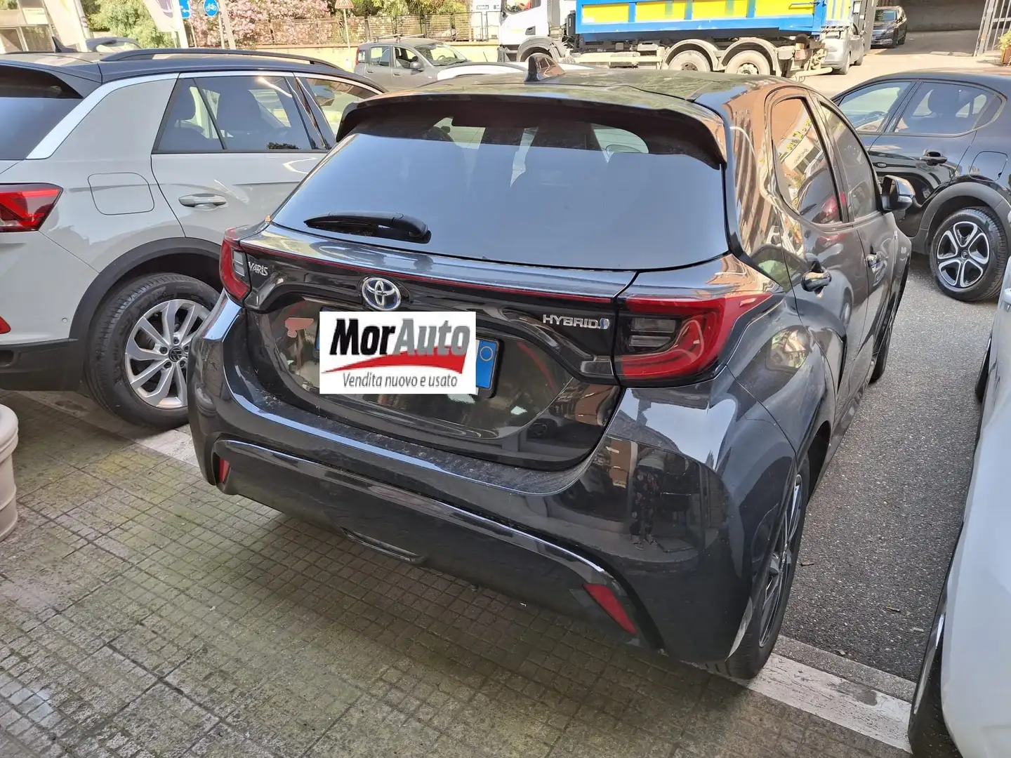 Toyota Yaris Yaris 1.5h Lounge Nero - 1
