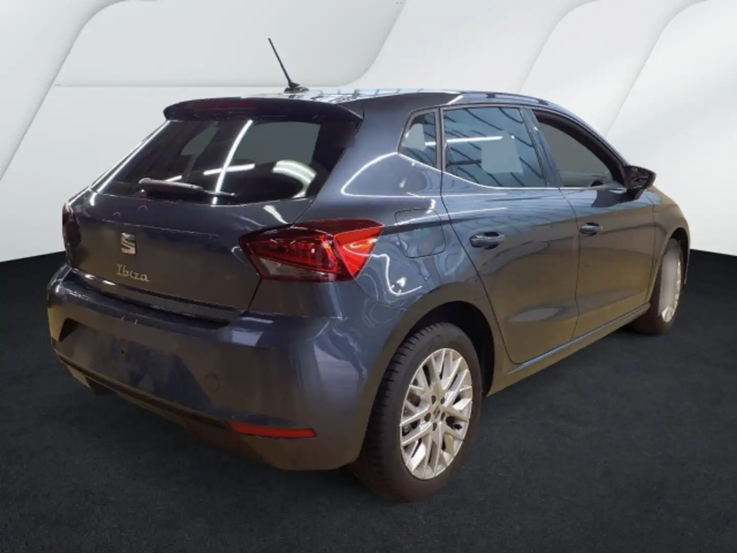 SEAT Ibiza Xcellence 1.0 TSI DSG NAVI KAM SHZ LED Grau - 2