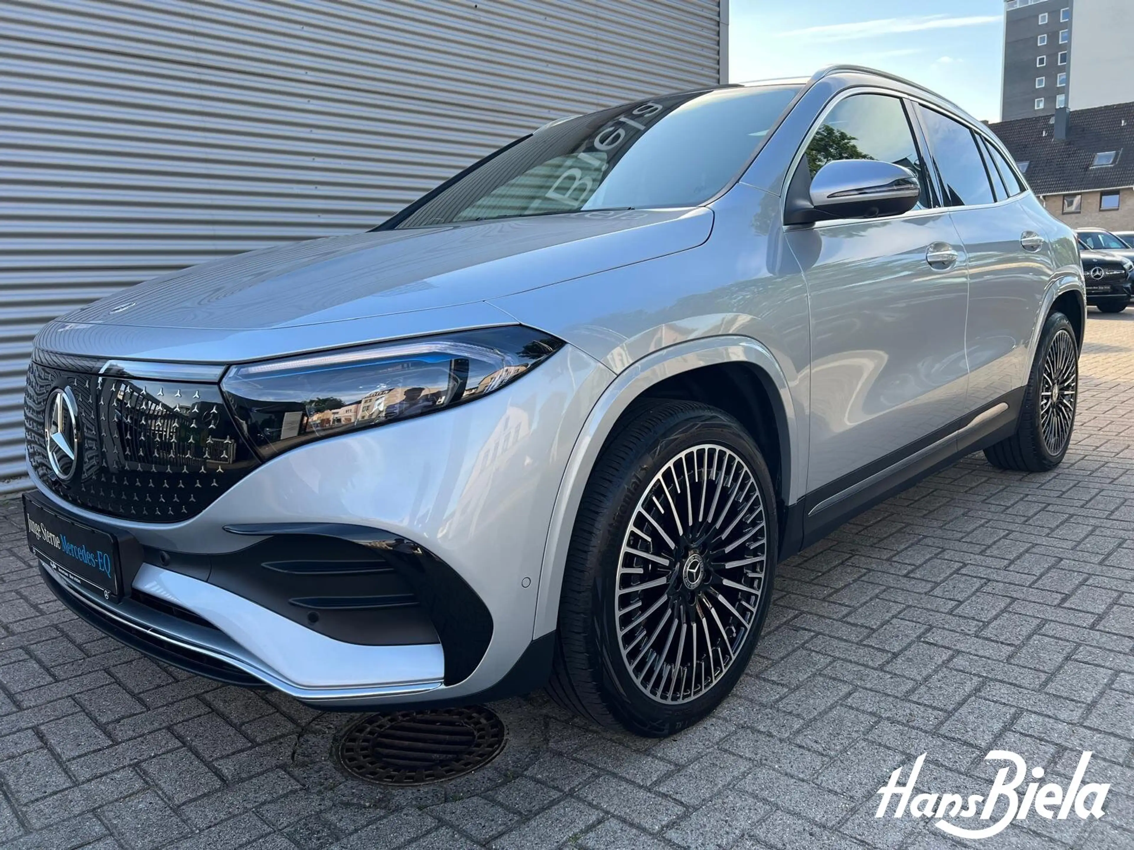 Mercedes-Benz EQA 350 EQA 350 4M AMGPrem/Pano/Mem/AHK/Dist/Bur/HUD/360 — photo 2