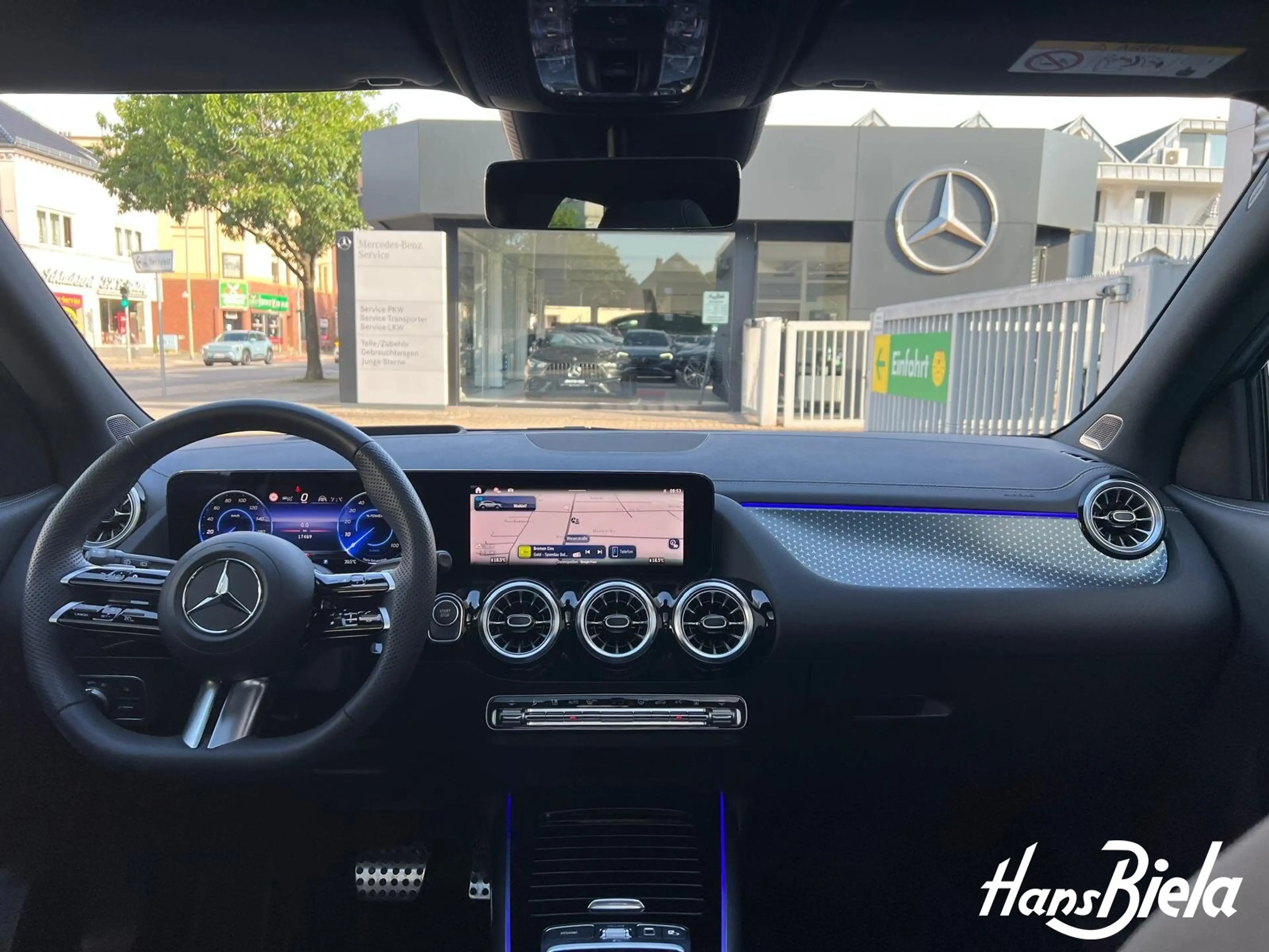 Mercedes-Benz EQA 350 EQA 350 4M AMGPrem/Pano/Mem/AHK/Dist/Bur/HUD/360 — photo 14