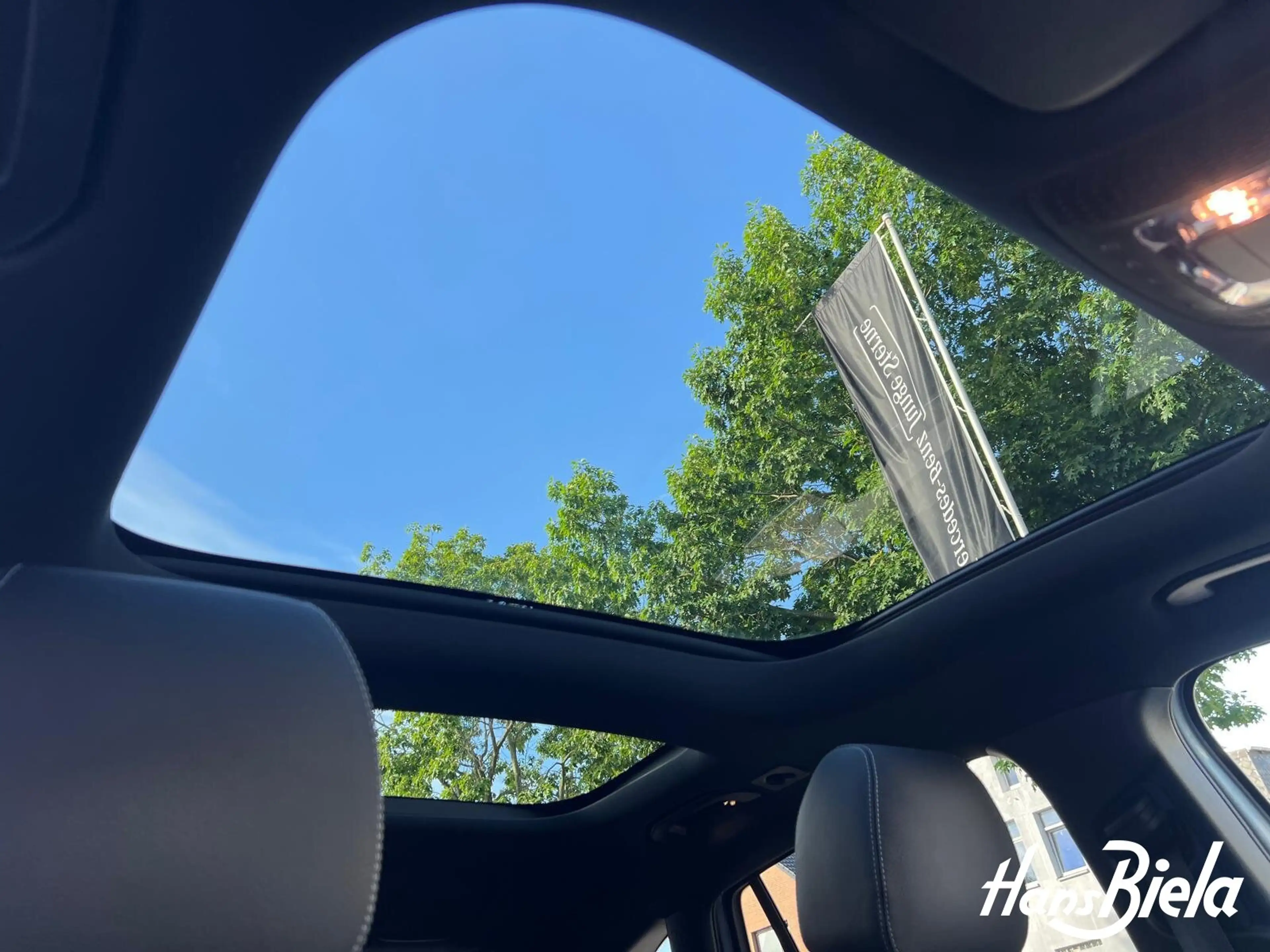Mercedes-Benz EQA 350 EQA 350 4M AMGPrem/Pano/Mem/AHK/Dist/Bur/HUD/360 — photo 13
