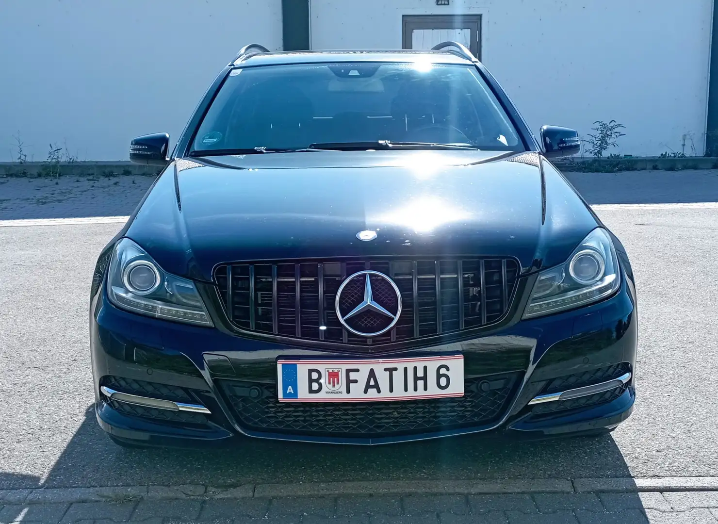 Mercedes-Benz C 180 Avantgarde BlueEfficiency CDI Aut. Schwarz - 2