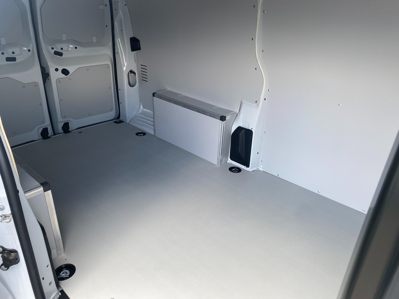 Citroen Jumpy Länge XL Diesel 120 Manuell — photo 13