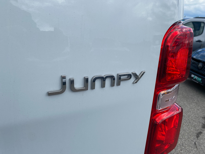Citroen Jumpy Länge XL Diesel 120 Manuell — photo 6