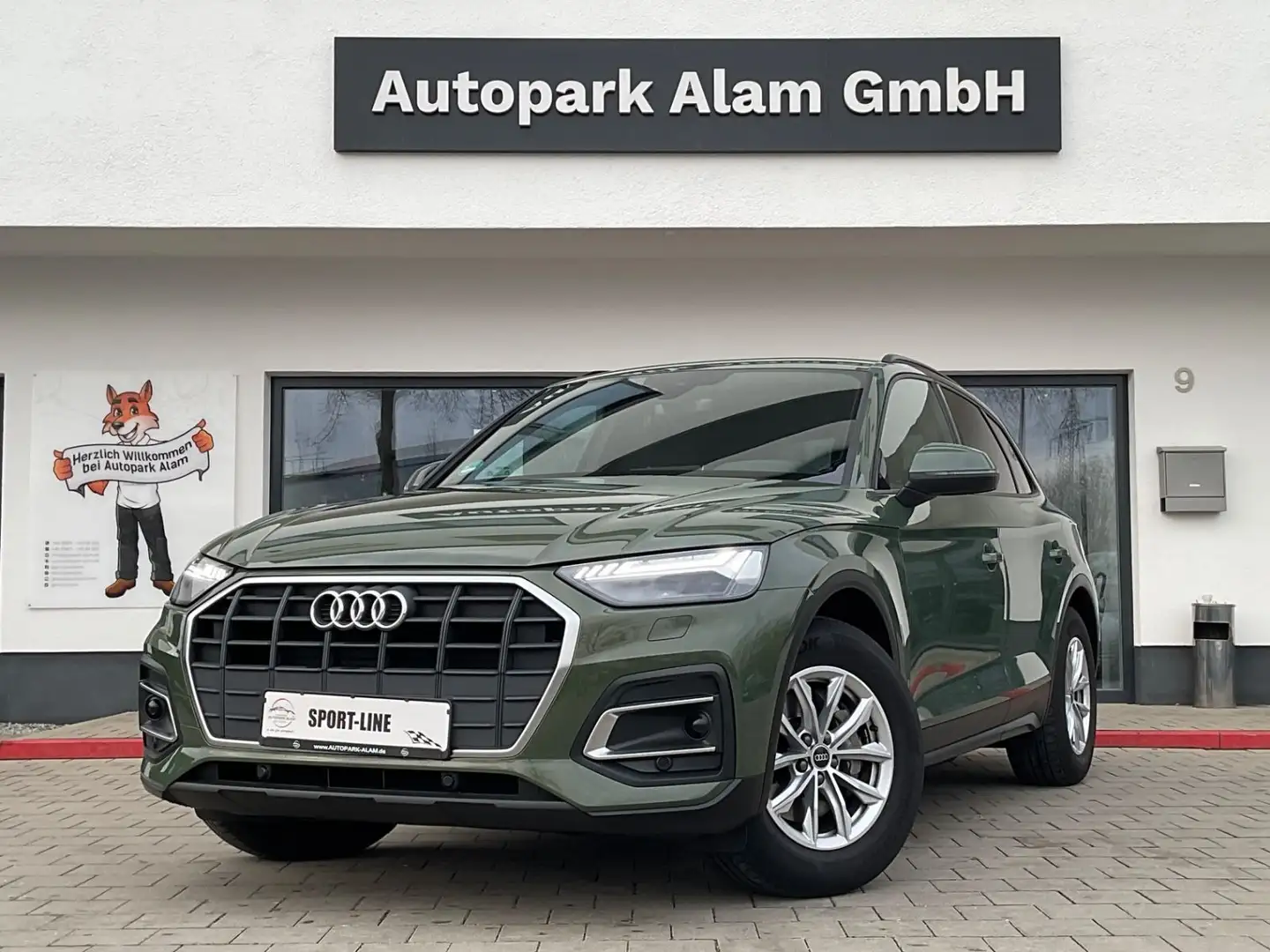 Audi Q5 35 TDI basis ACC AHK CarPlay Lane RFK ViCo Grün - 1