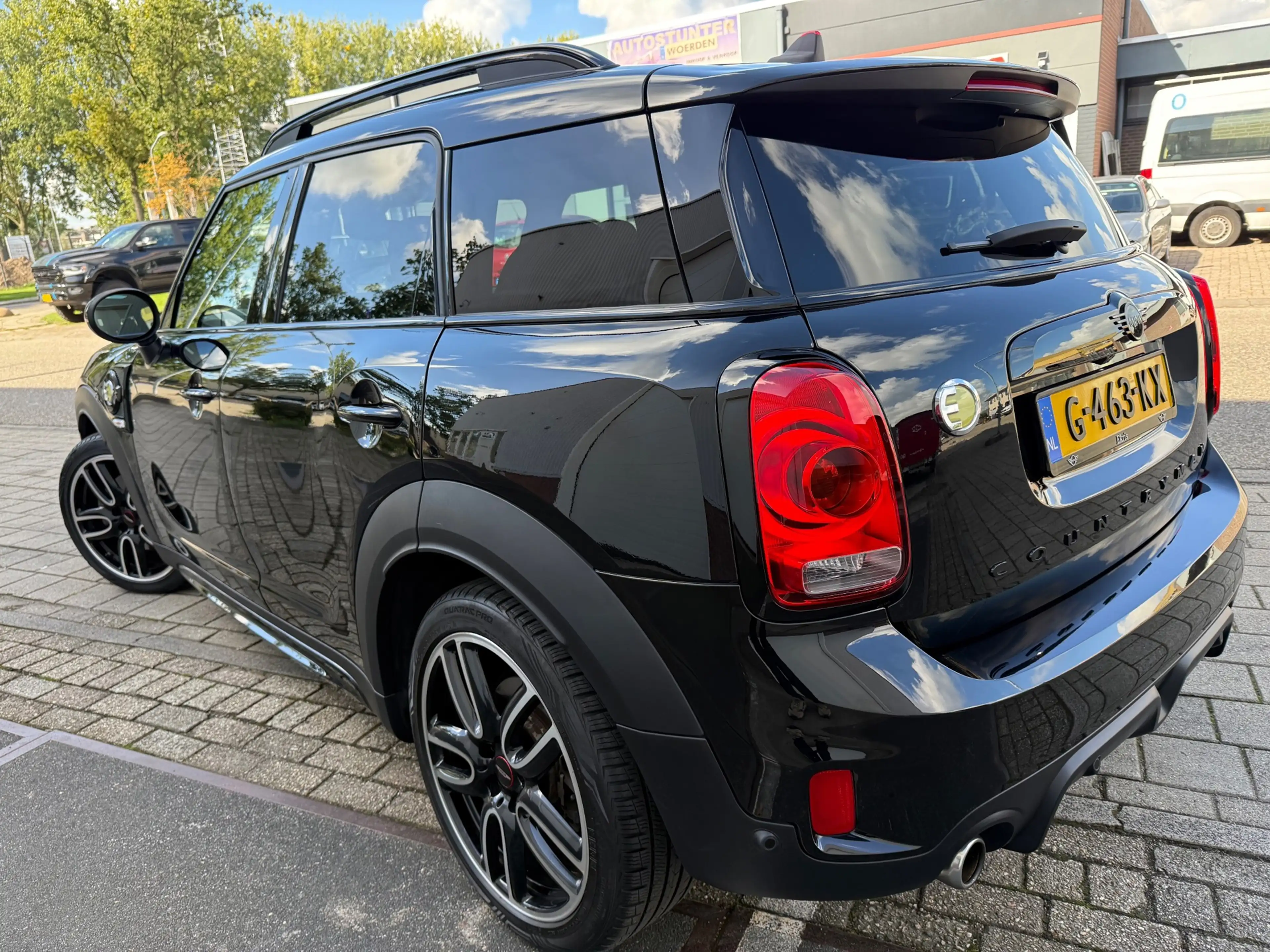 MINI Cooper S Countryman 1.5 PHEV ALL4 2019 JCW PANO LEDER NAP LUXE NAP! — photo 4