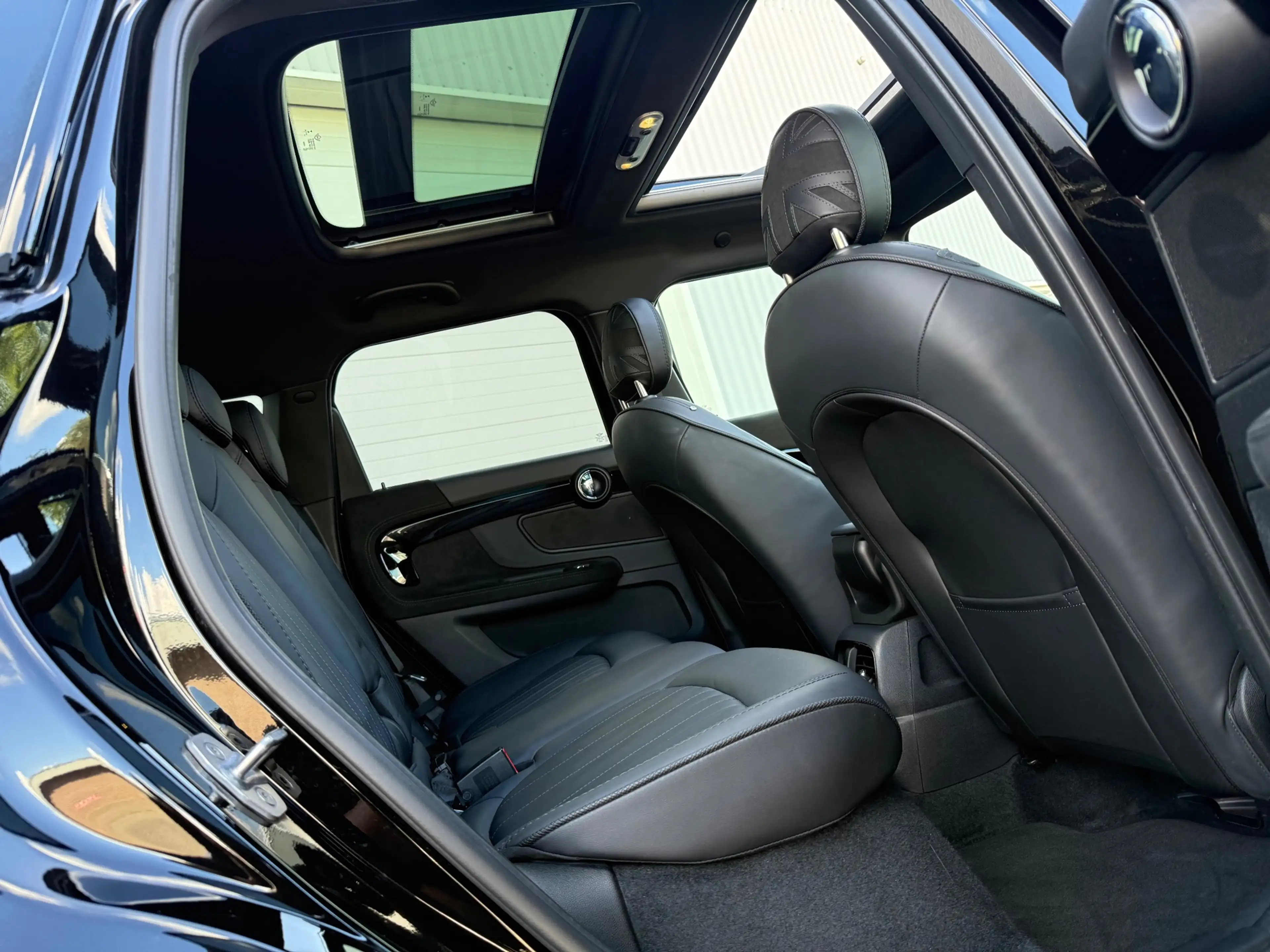 MINI Cooper S Countryman 1.5 PHEV ALL4 2019 JCW PANO LEDER NAP LUXE NAP! — photo 14