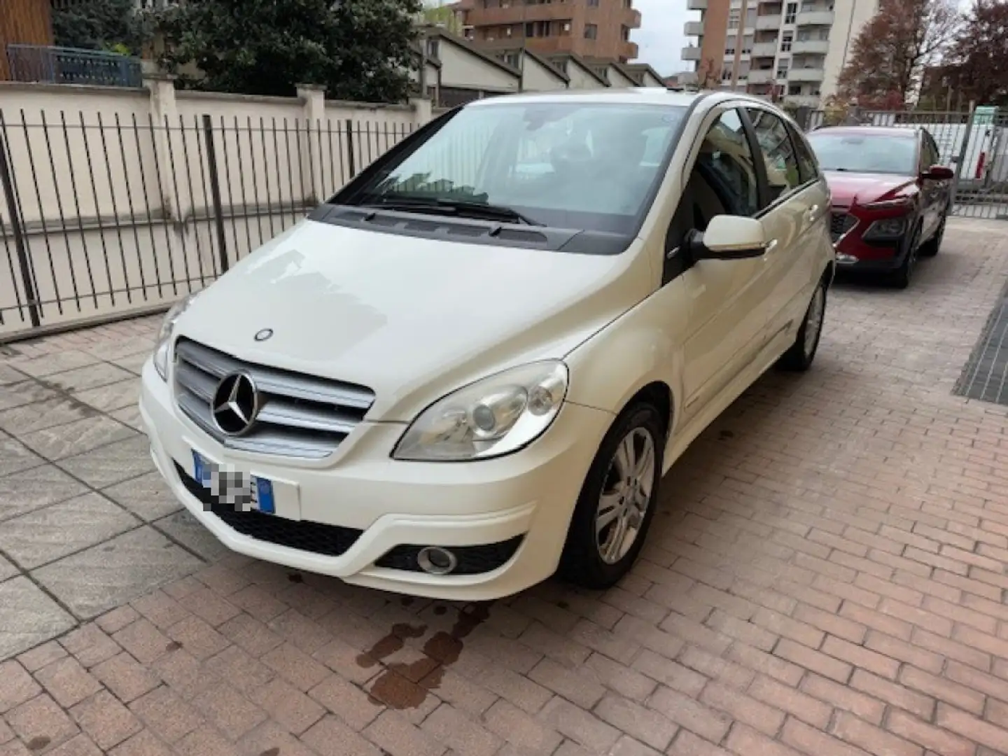 Mercedes-Benz B 160 BlueEFFICIENCY Premium Alb - 1