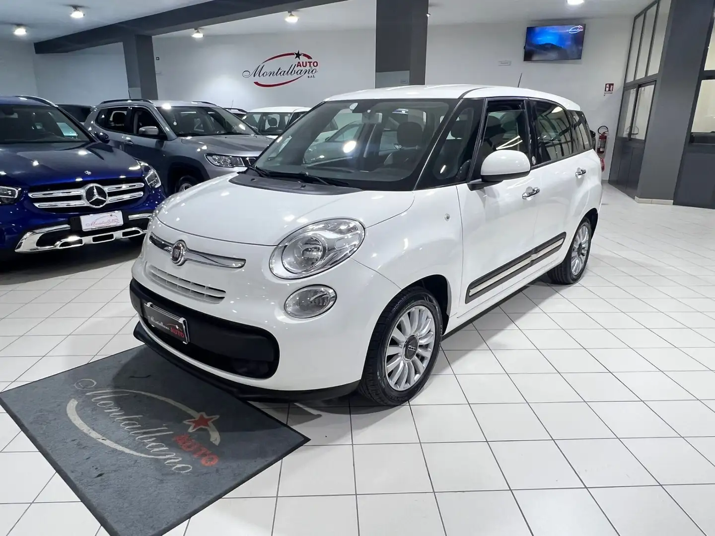 Fiat 500L Living 1.6 Multijet 105 CV Lounge Bianco - 1