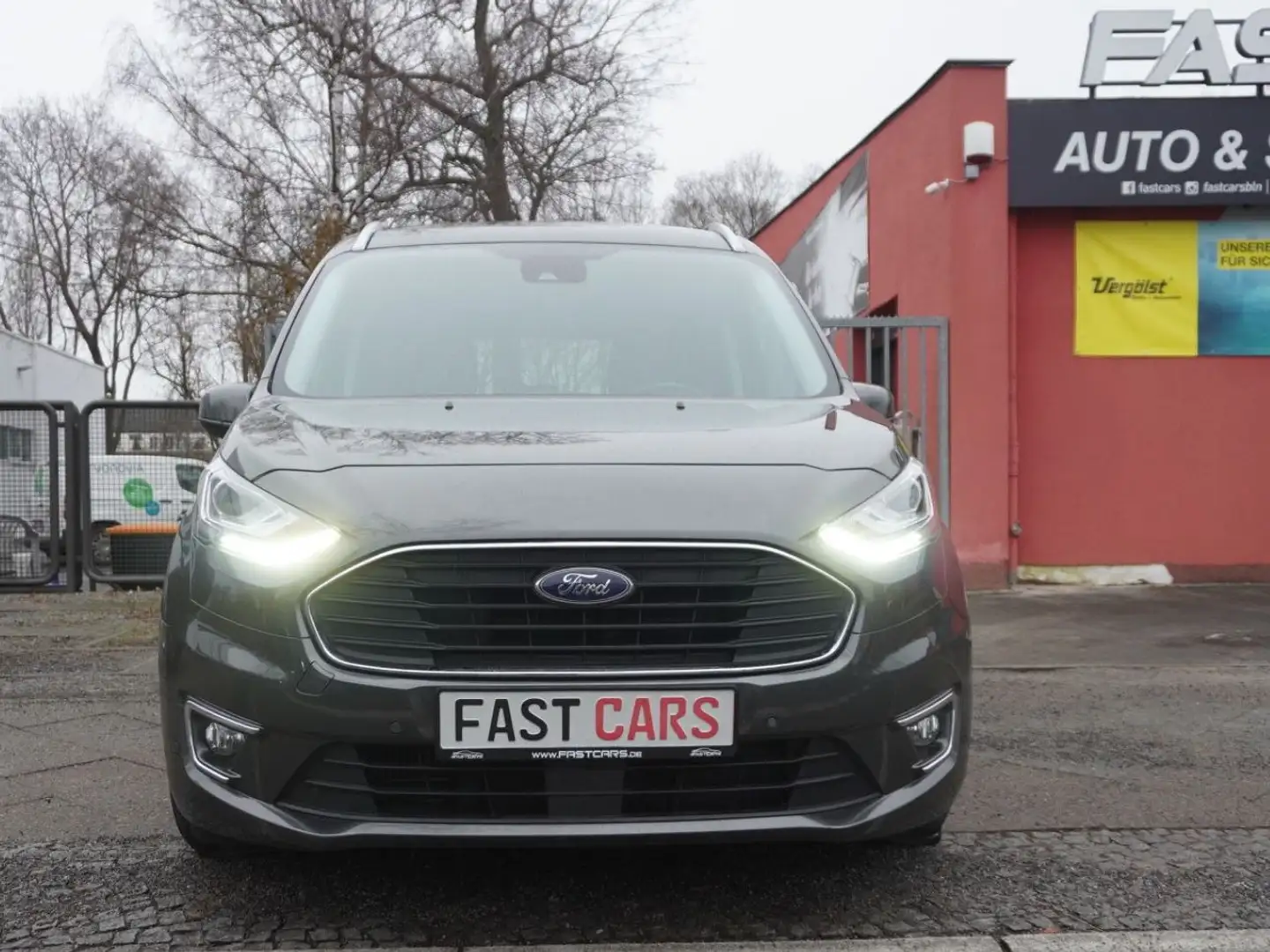 Ford Grand Tourneo Connect 7 sitze. Xen Pano SHZ Gris - 2