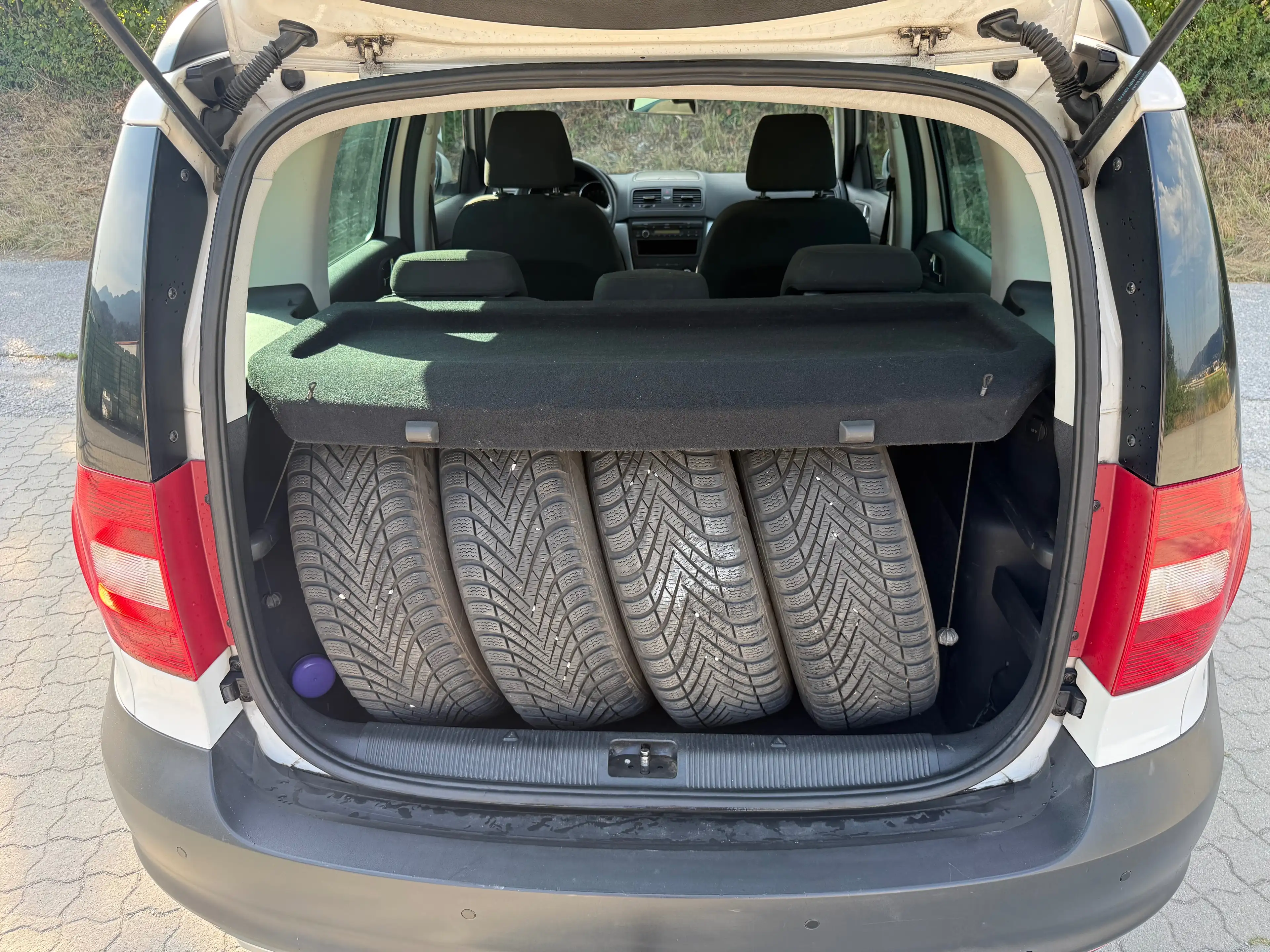 Skoda Yeti 2.0 TDI 4x4 *Pickerl Neu* — photo 11