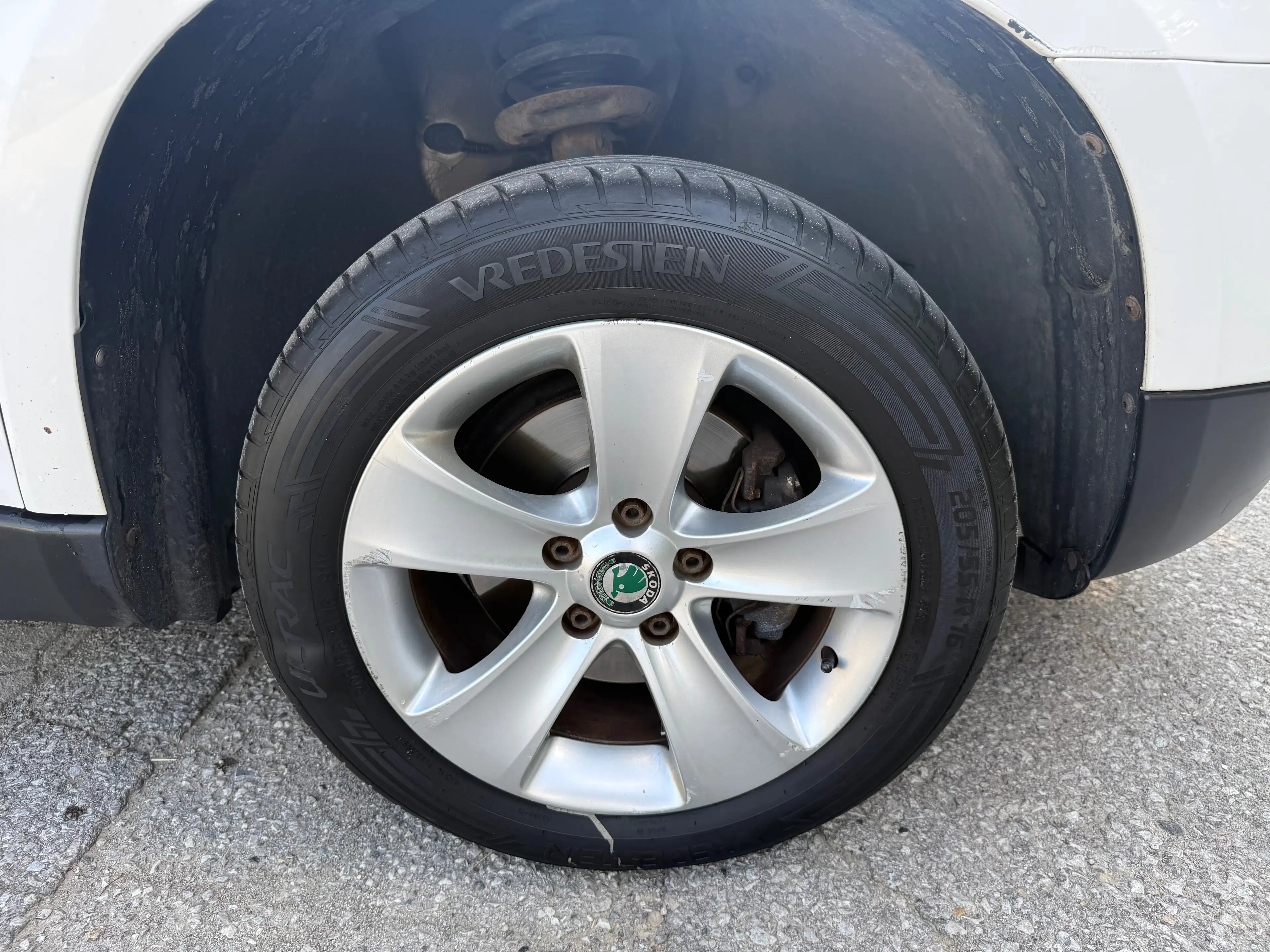 Skoda Yeti 2.0 TDI 4x4 *Pickerl Neu* — photo 10