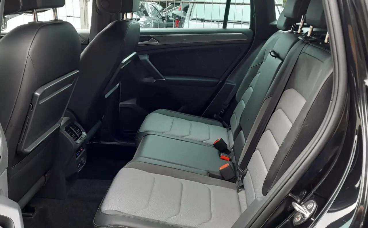 2018 Volkswagen Tiguan Highline 4Motion, photograph 12