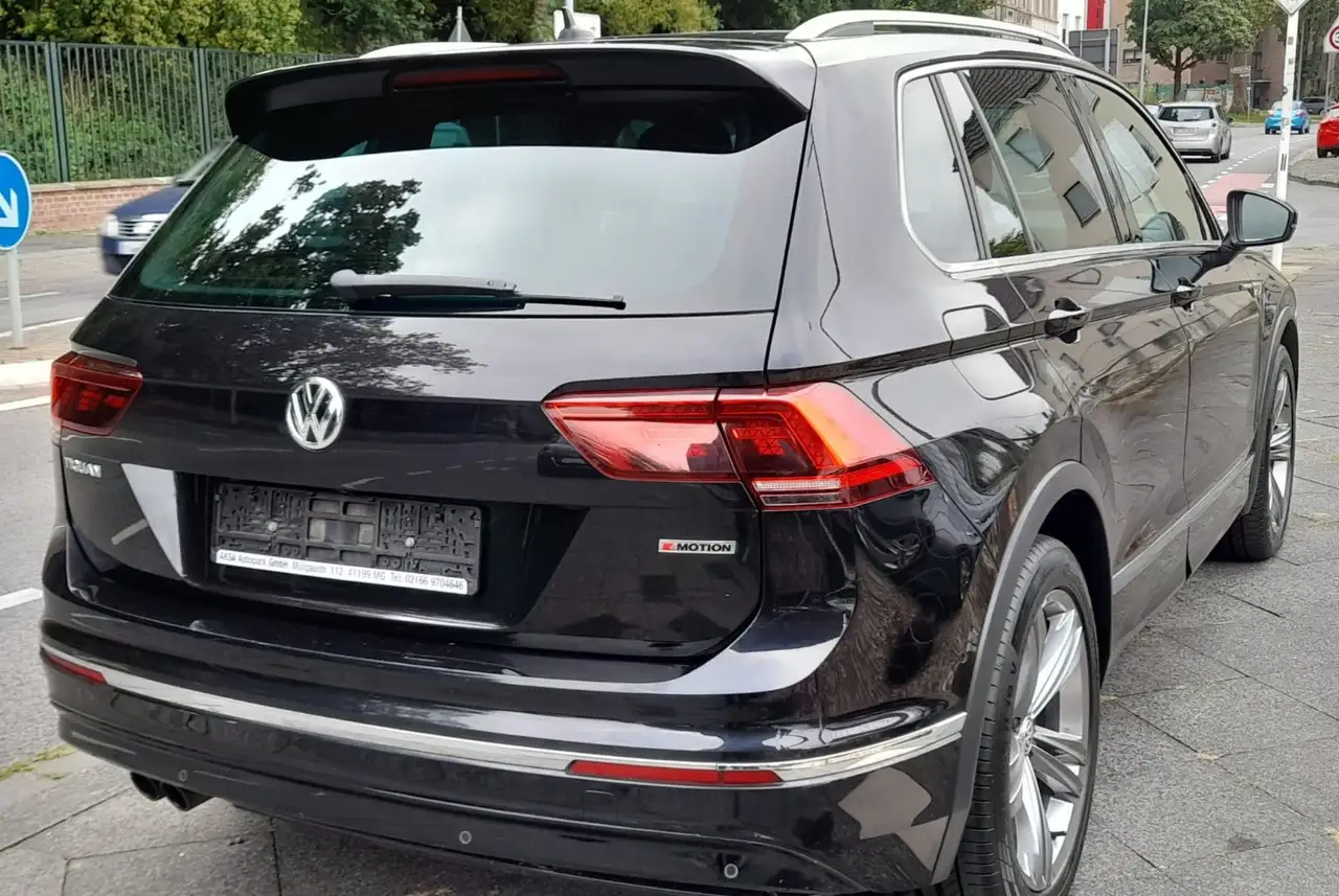 2018 Volkswagen Tiguan Highline 4Motion, photograph 4