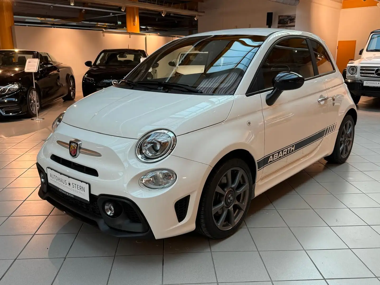 Abarth 595 |PDC|DAB|CarPlay|MwSt.|Klimaanlage|Vollleder Weiß - 2